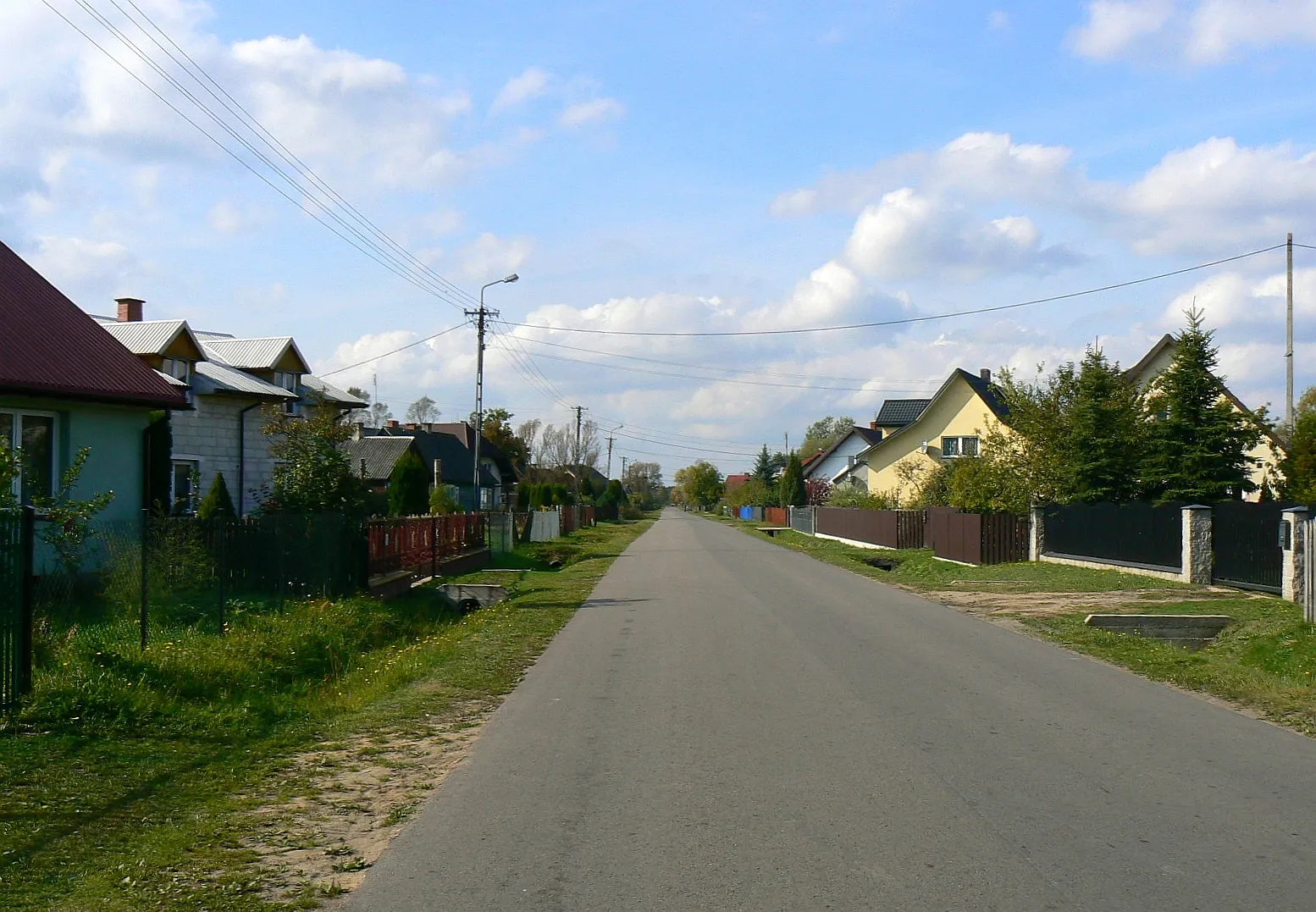Photo showing: Topór, a village in the administrative district of  Stoczek, within Węgrów County, Masovian Province, in east-central Poland.