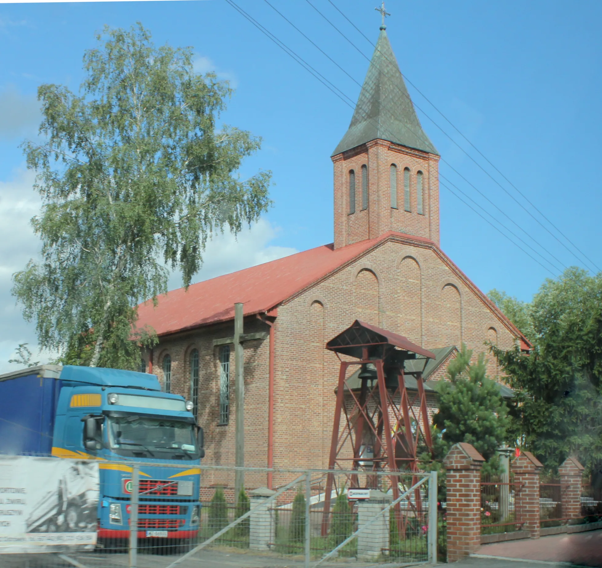Photo showing: Kościół Chrystusa Króla w Ogrodnikach, gm. Łochów, woj. mazowieckie