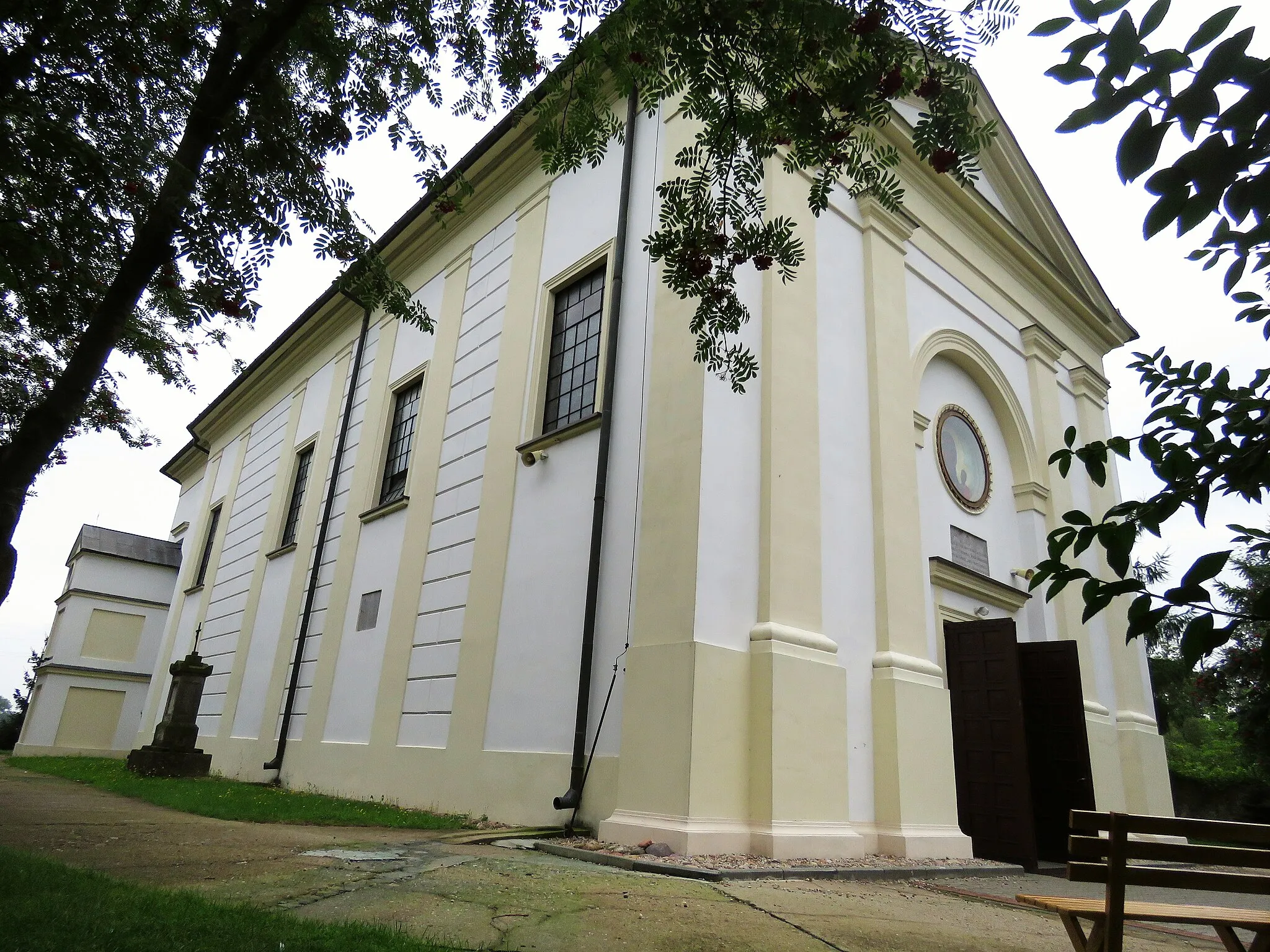Photo showing: Kościół pw. Wszystkich Świętych w Żelaznej