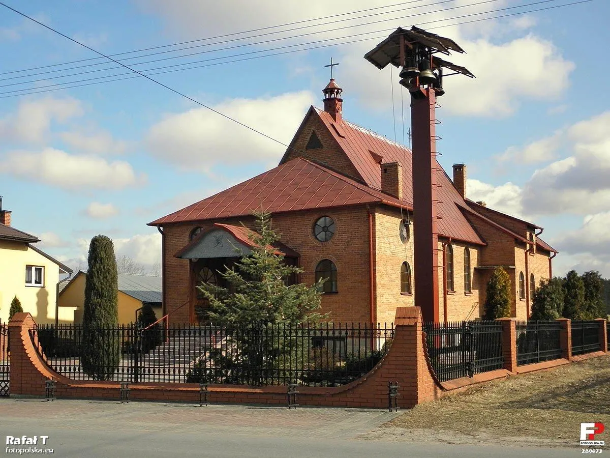 Photo showing: Kościół filialny w Mąkosach Starych.