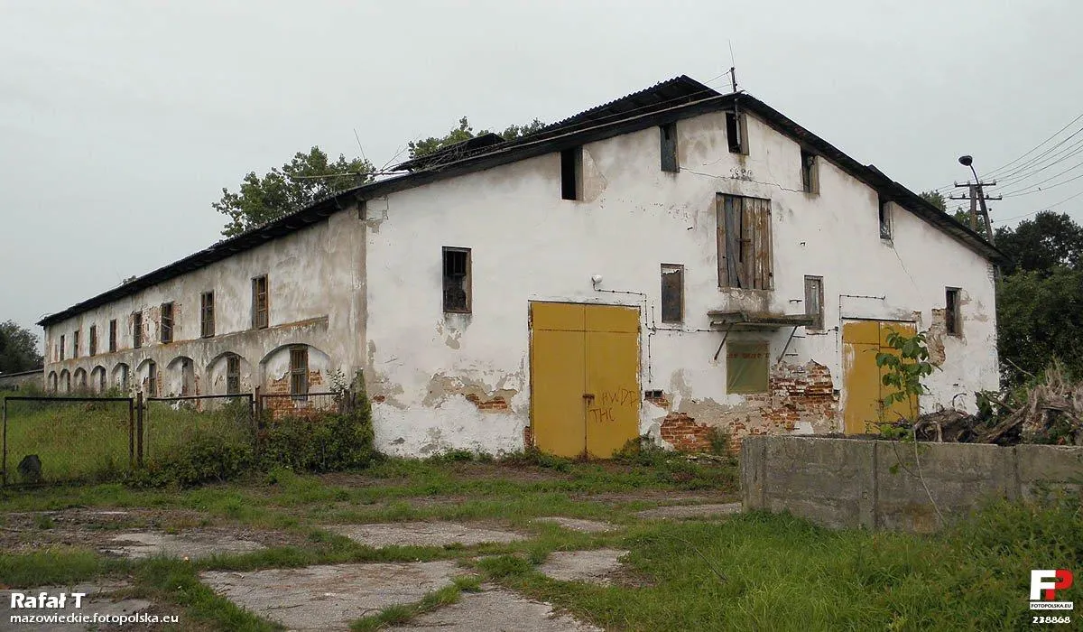 Photo showing: Budynek obory z 1930 r.