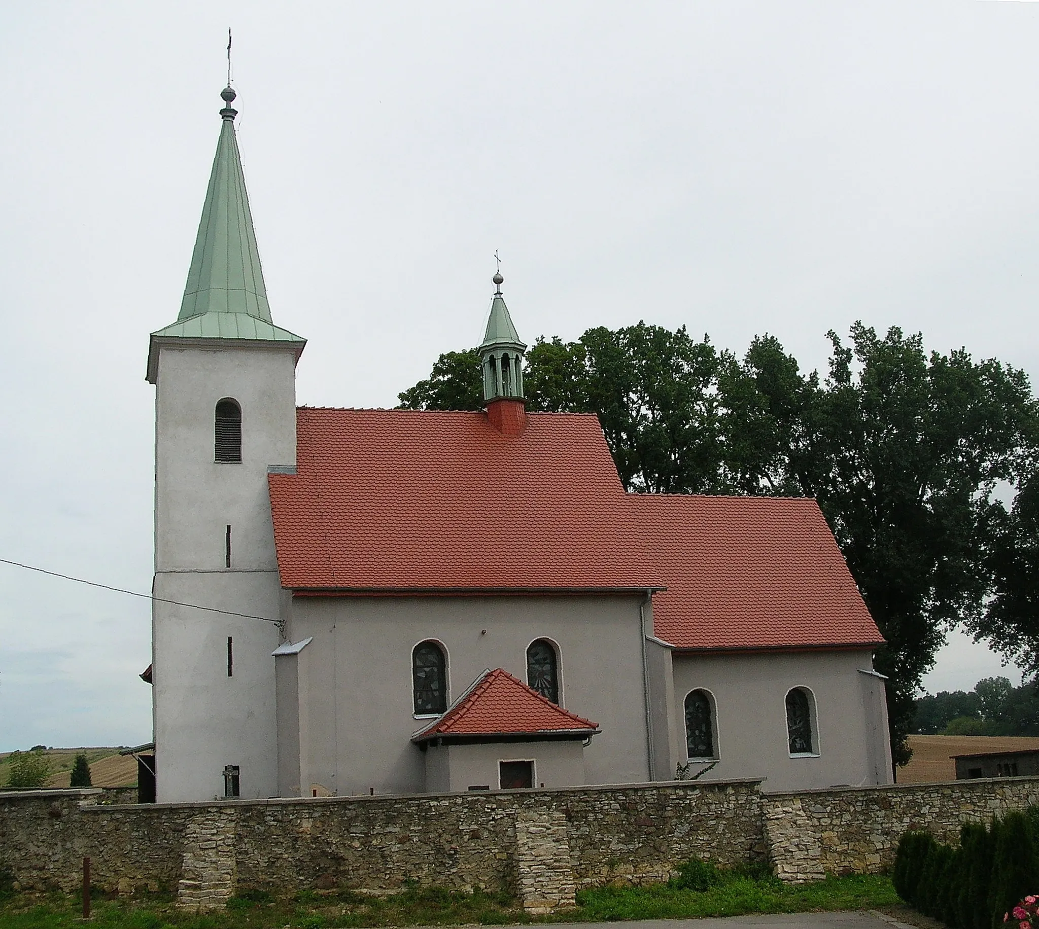 Photo showing: Church of the Visitation in Płużnica Wielka, Poland