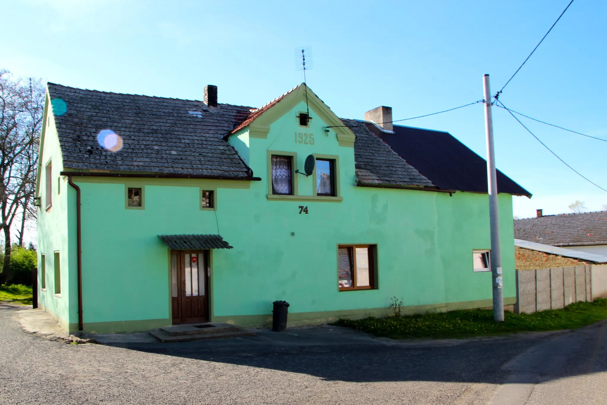 Photo showing: Kazimierz – wieś w Polsce położona w województwie opolskim, w powiecie prudnickim, w gminie Głogówek.