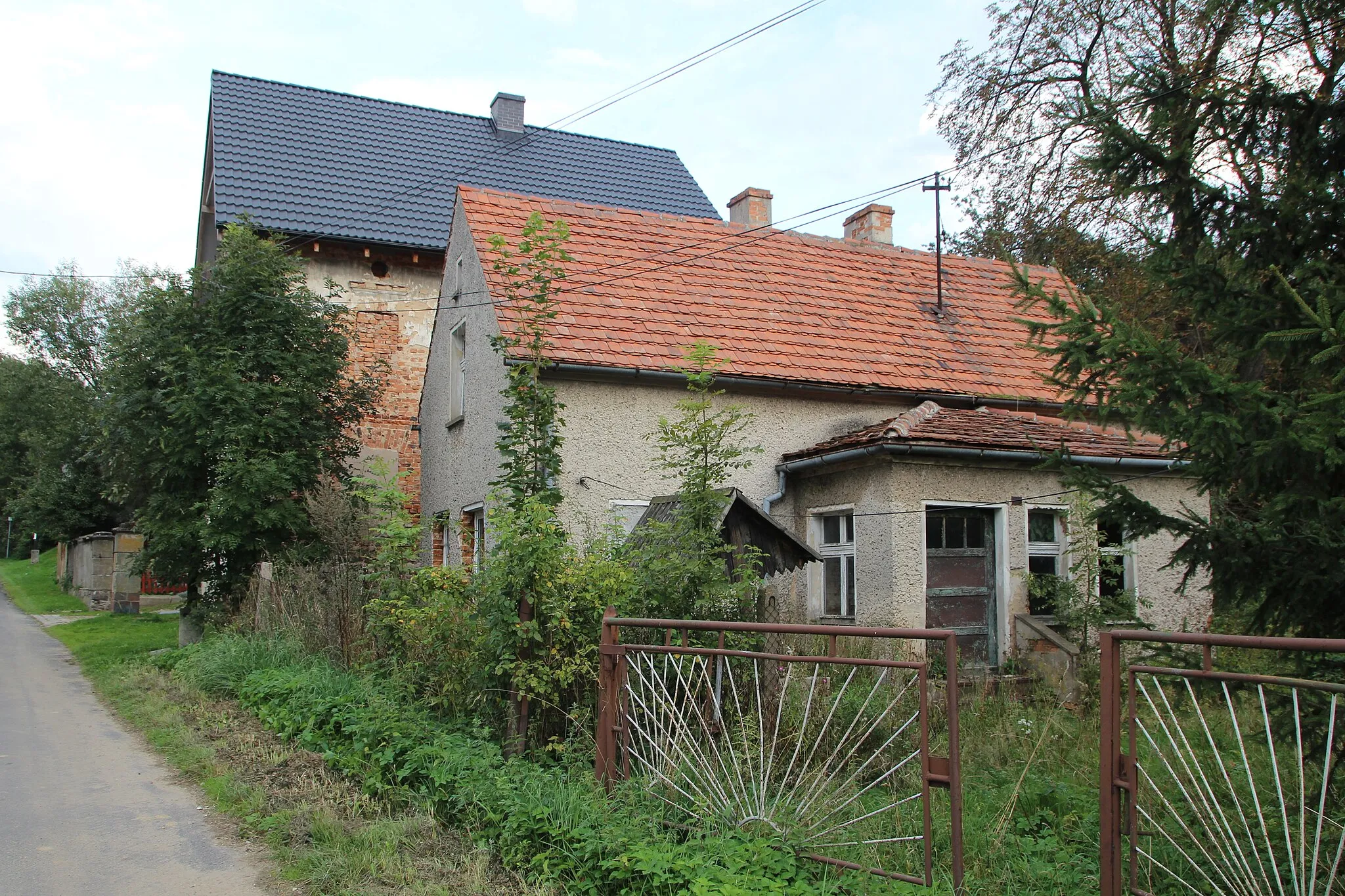 Photo showing: Cieszanowice – wieś w Polsce położona w województwie opolskim, w powiecie nyskim, w gminie Kamiennik.