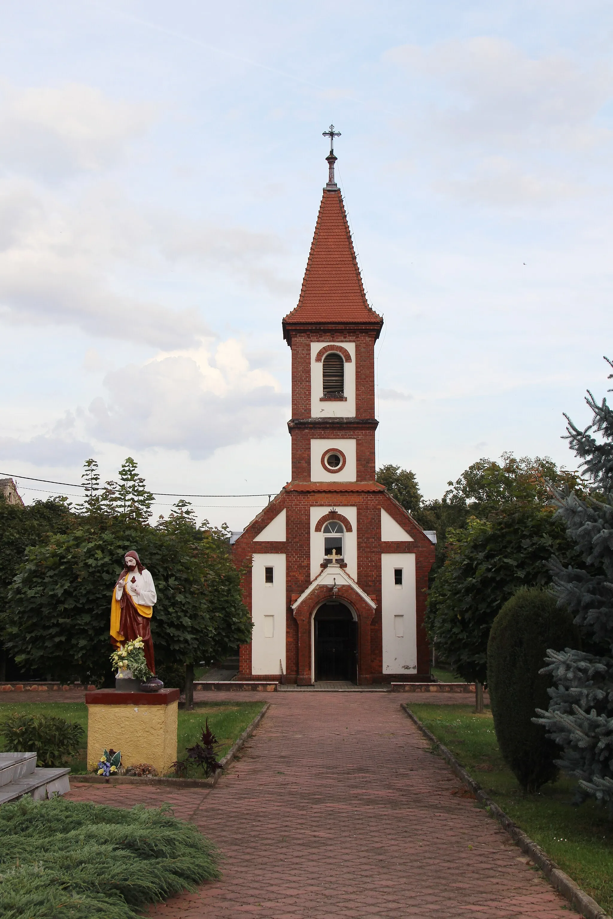 Photo showing: Kłodobok – rzymskokatolicki kościół filialny, obecnie kaplica pw. Najświętszego Serca Pana Jezusa, 1903