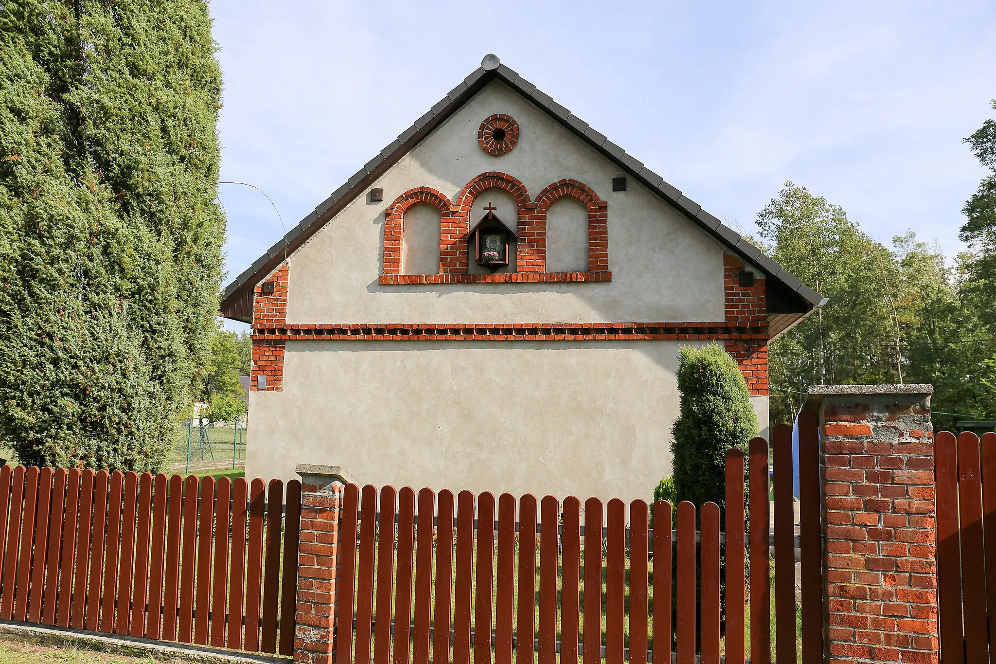 Photo showing: Ładza – wieś w Polsce położona w województwie opolskim, w powiecie namysłowskim, w gminie Pokój.