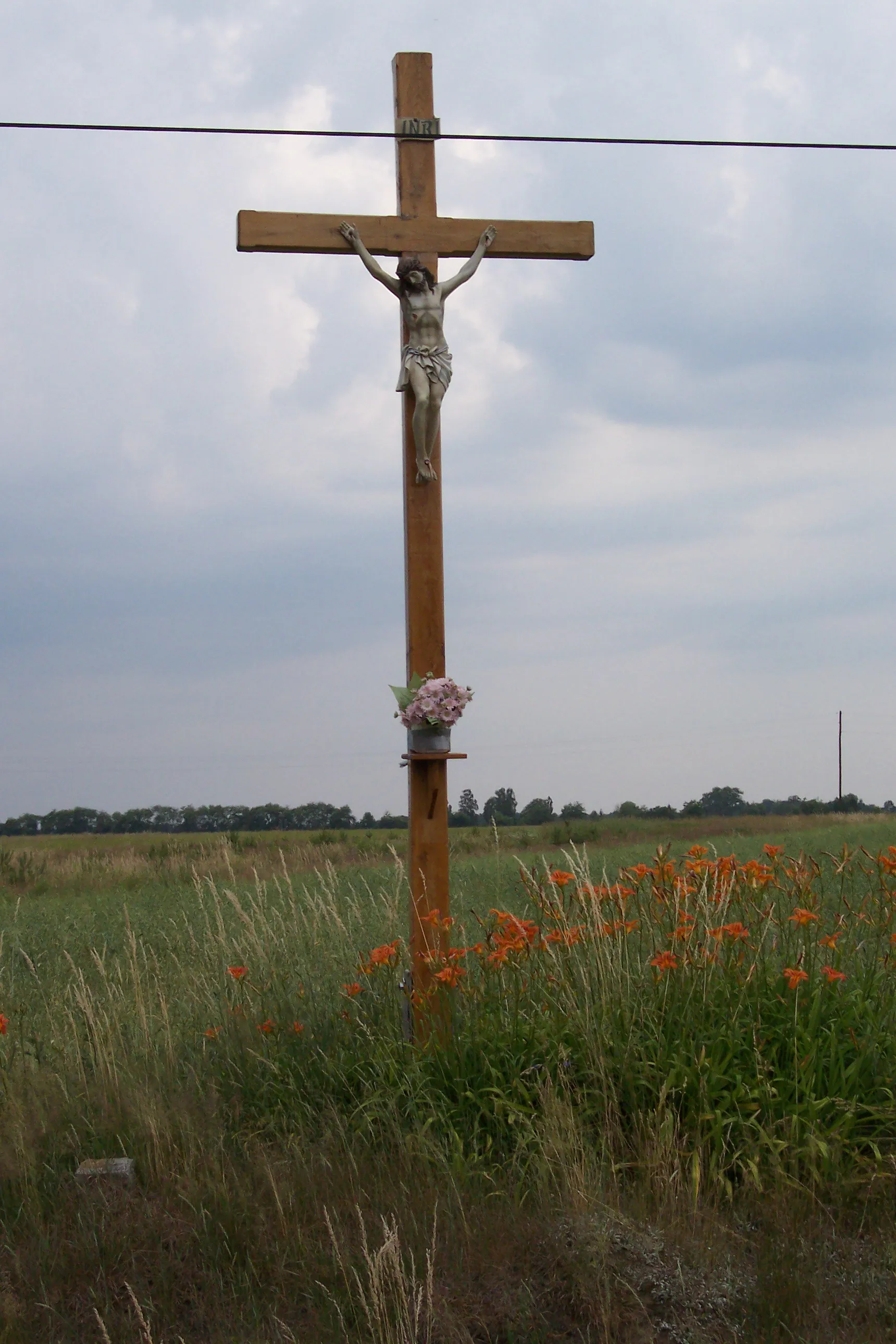 Photo showing: Krzyż przydrożny w Łące