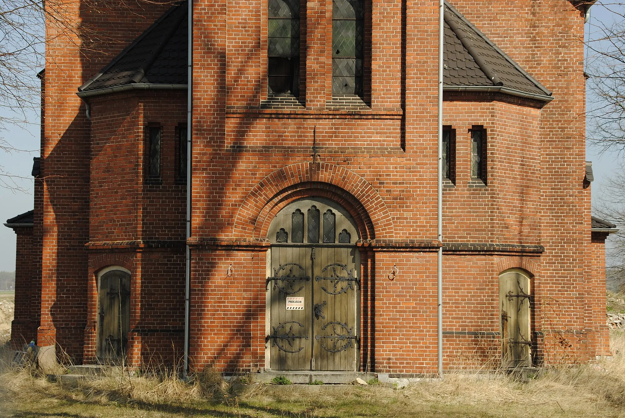 Photo showing: Antonius-von-Padua-Kirche in Heinrichsfelde/Oberschlesien (poln. Grabie)