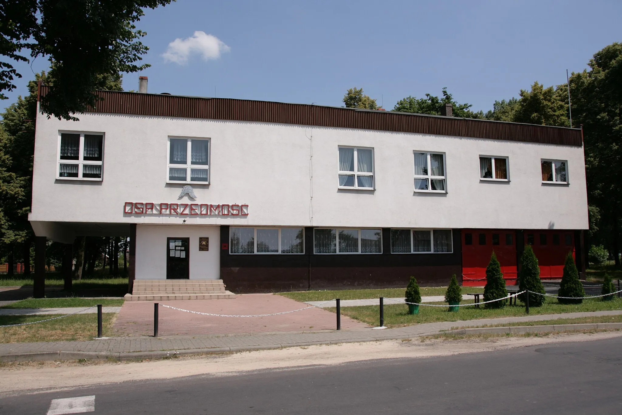 Photo showing: Bulding of Voluntary Fire Brigade in Przedmosc