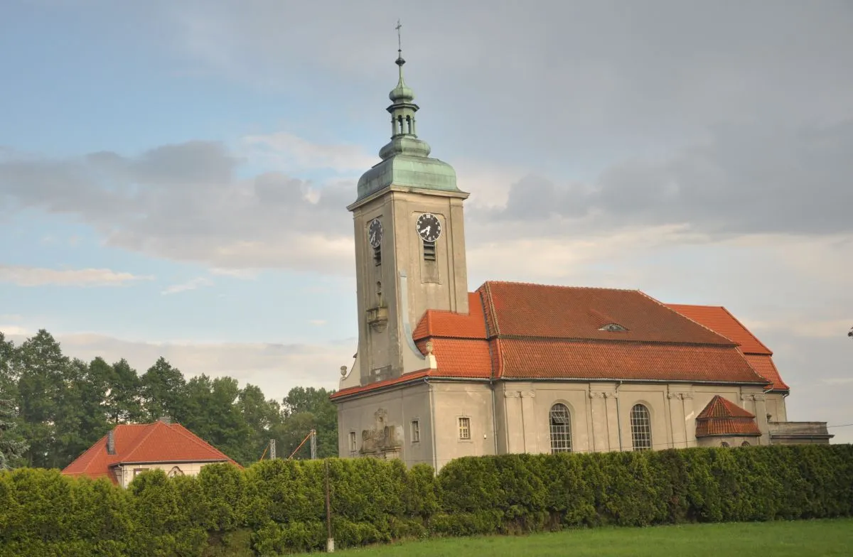 Photo showing: Kościół w Kostowie 2016