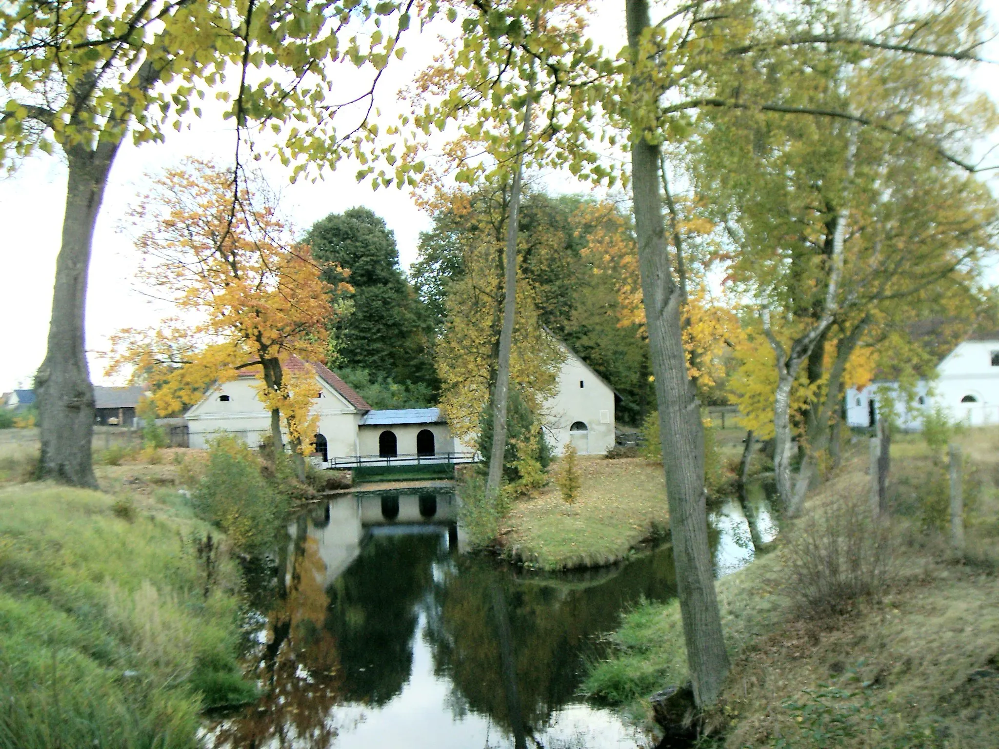 Photo showing: Zagwiździe - kanał doprowadzjący wodę do kuźni