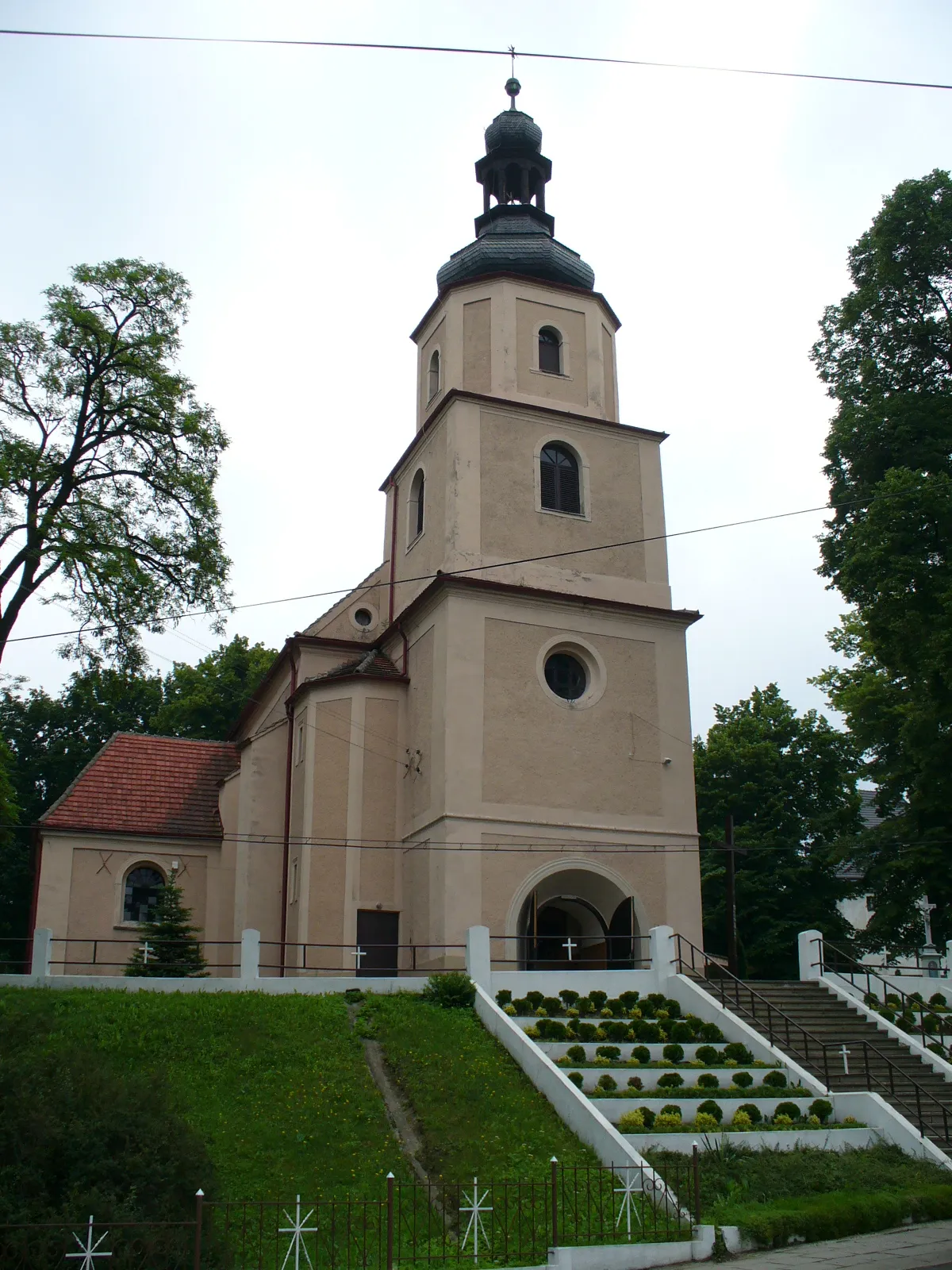 Photo showing: Dąbrowa - Saint Lawrence church