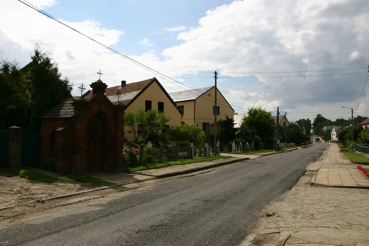 Photo showing: Śmicz (dodatkowa nazwa w j. niem. Schmitsch) – wieś w Polsce położona w województwie opolskim, w powiecie prudnickim, w gminie Biała.