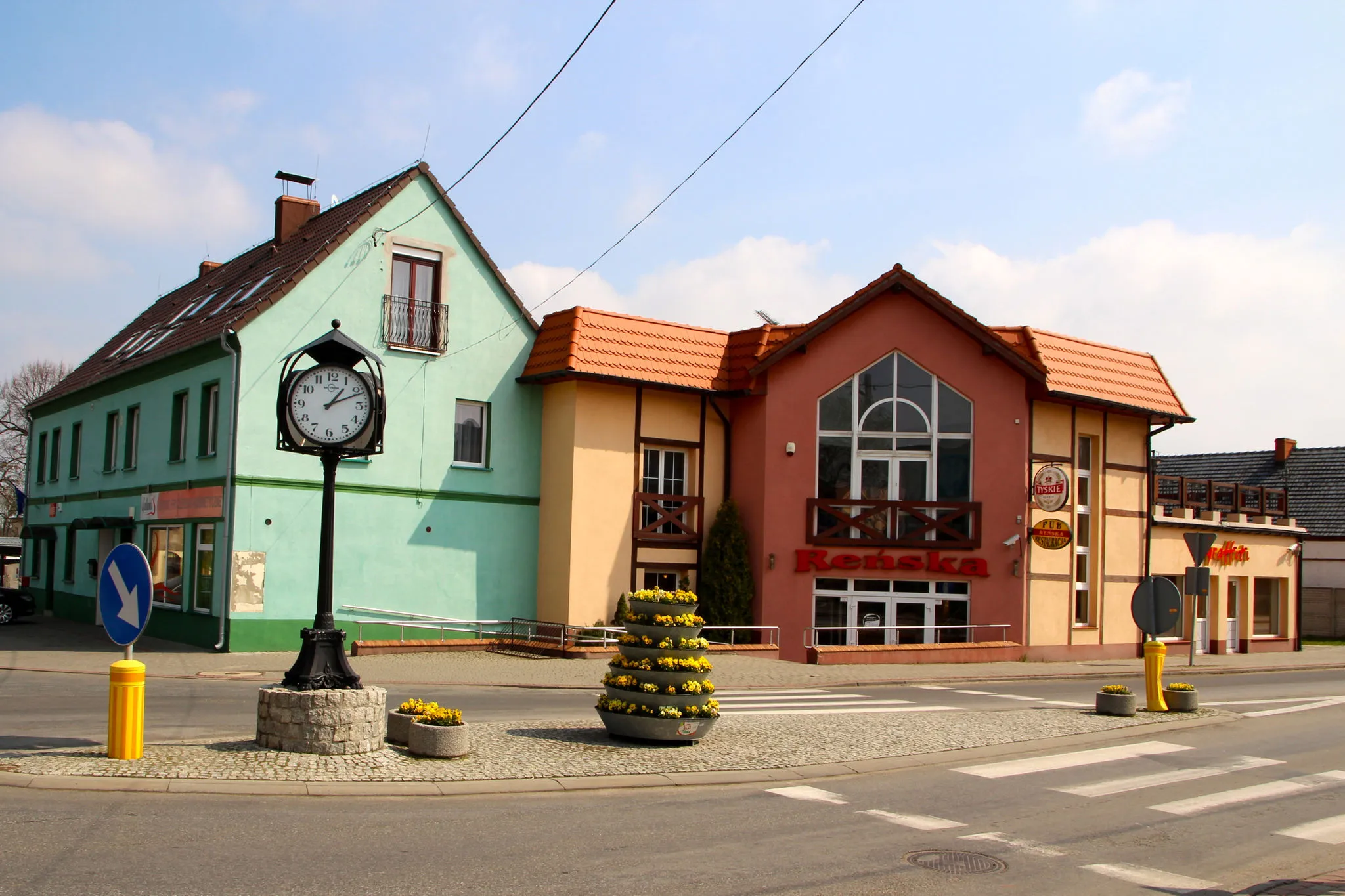 Photo showing: Reńska Wieś (dodatkowa nazwa w j. niem. Reinschdorf) – wieś w Polsce położona w województwie opolskim, w powiecie kędzierzyńsko-kozielskim,  siedzibą gminy Reńska Wieś.