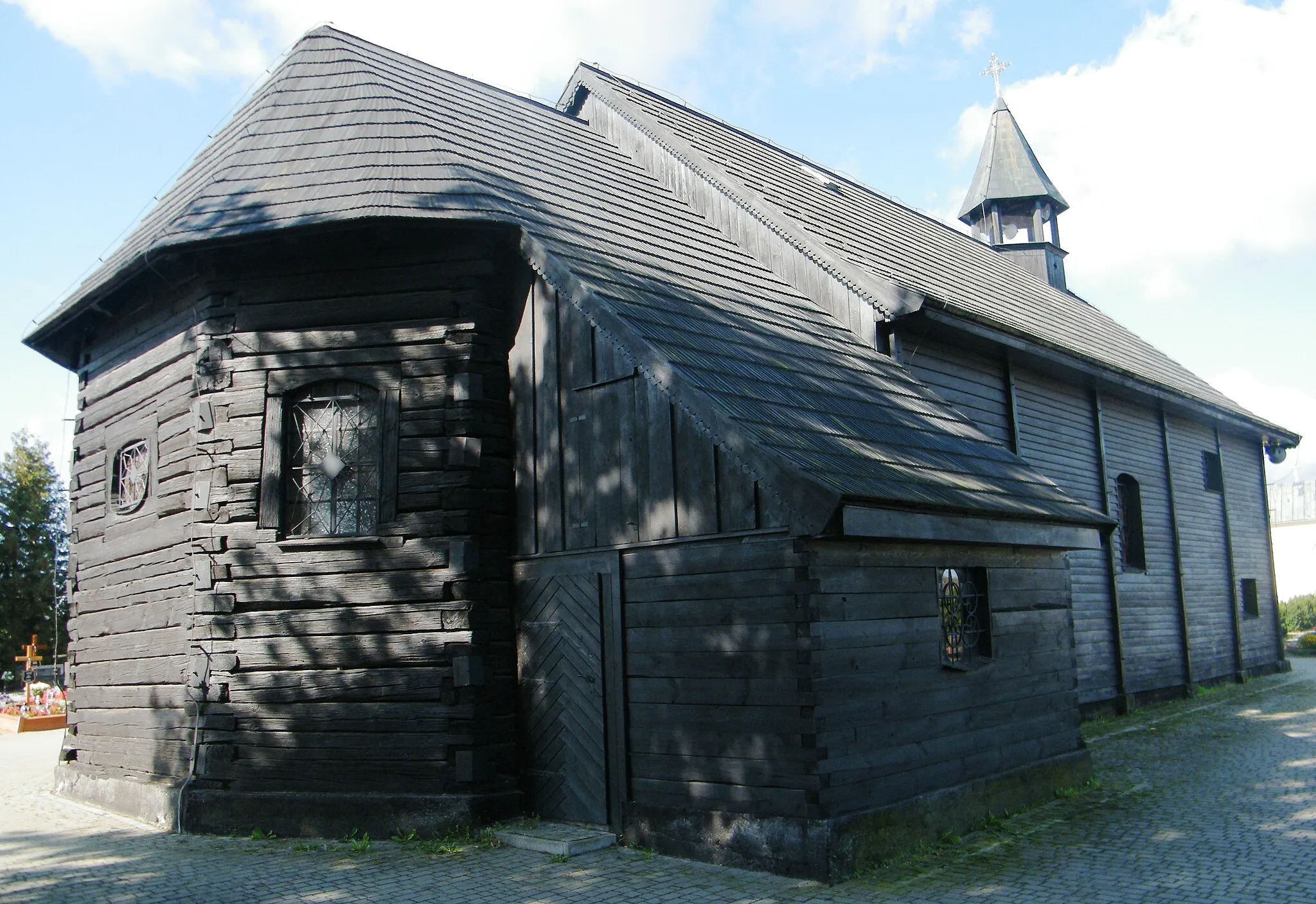 Photo showing: kościół cmentarny p.w. Matki Boskiej i św. Andrzeja
Popielów, ul. Dworcowa, Popielów