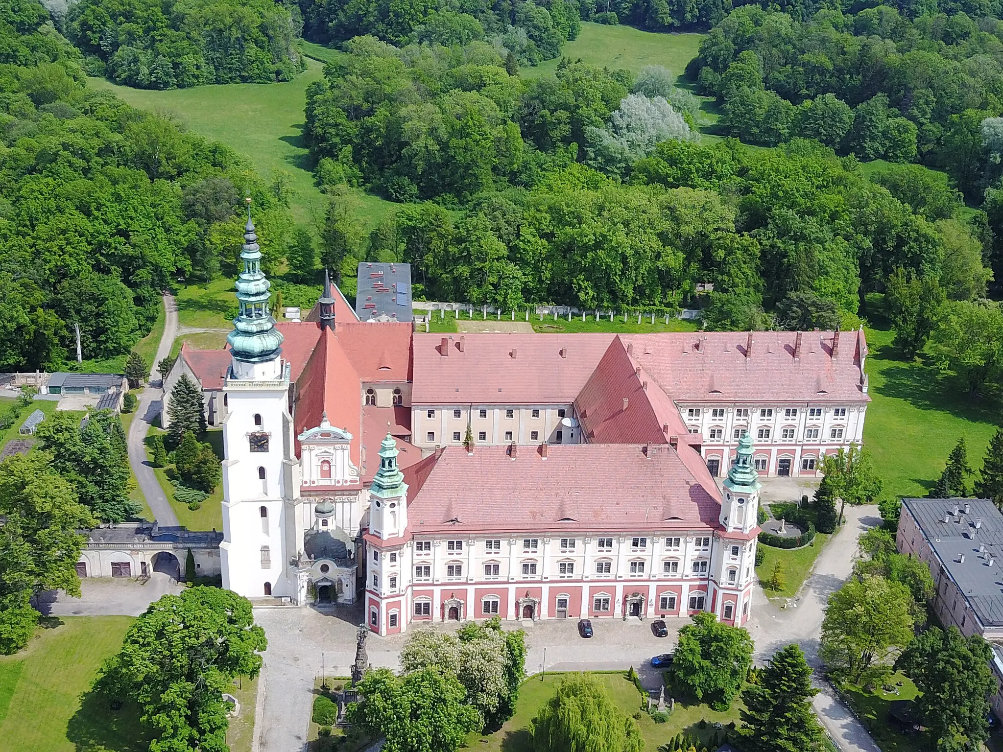 Photo showing: Aerial photograph of former Cistercian abbey in Henryków
