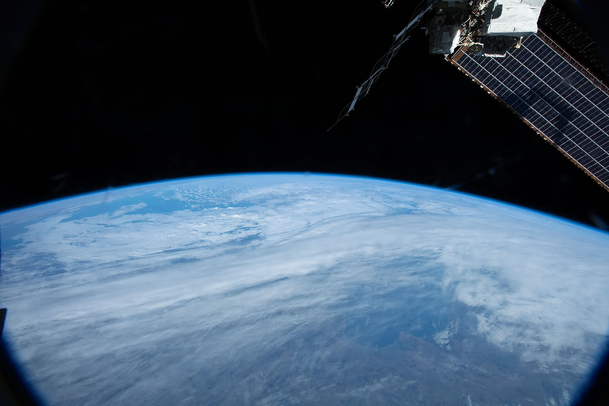 Photo showing: View of Earth taken during ISS Expedition 58.