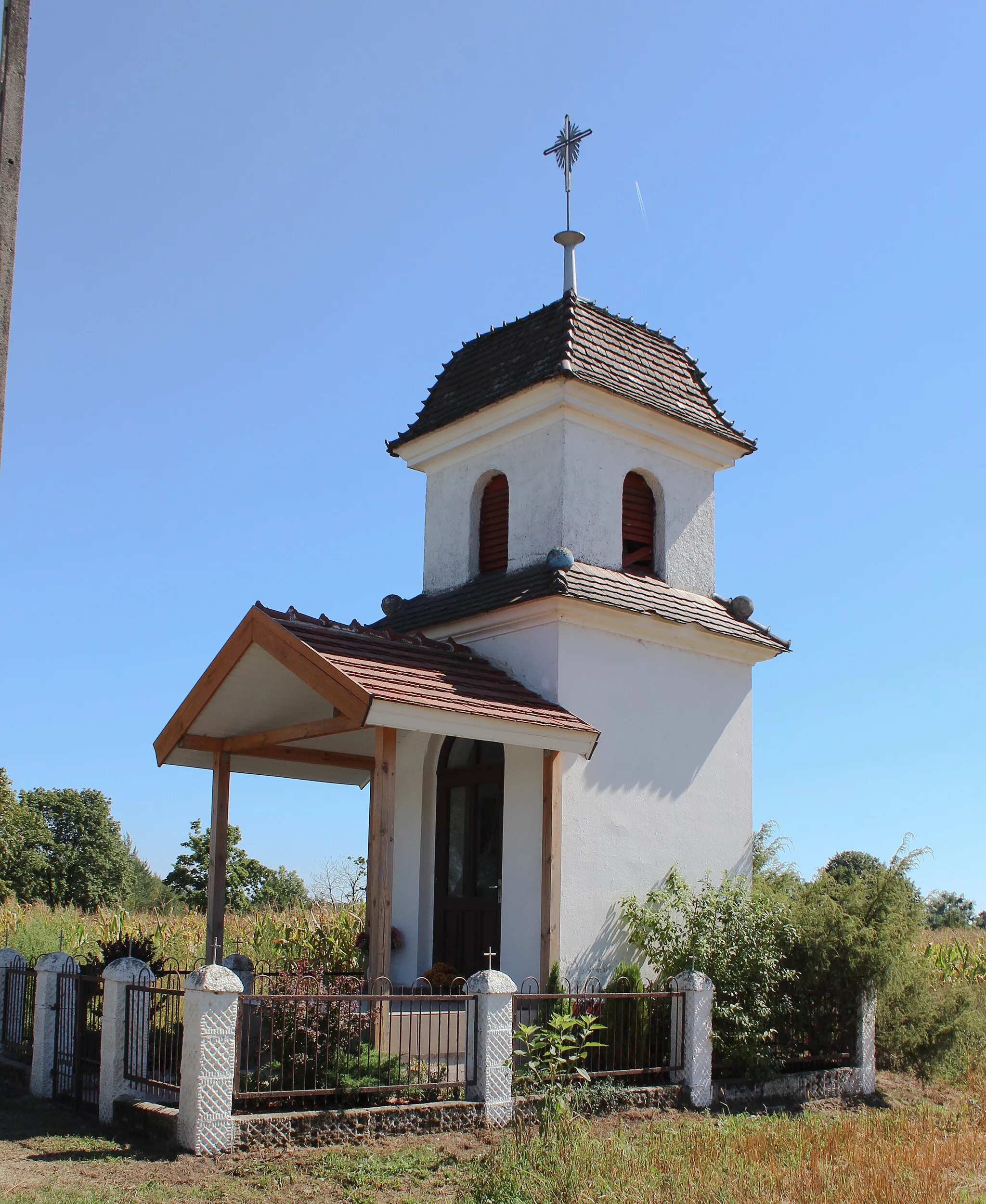 Photo showing: Kaplica w Ligocie Tułowickiej - wieś w Polsce w województwie opolskim, w powiecie opolskim w gminie Tułowice.