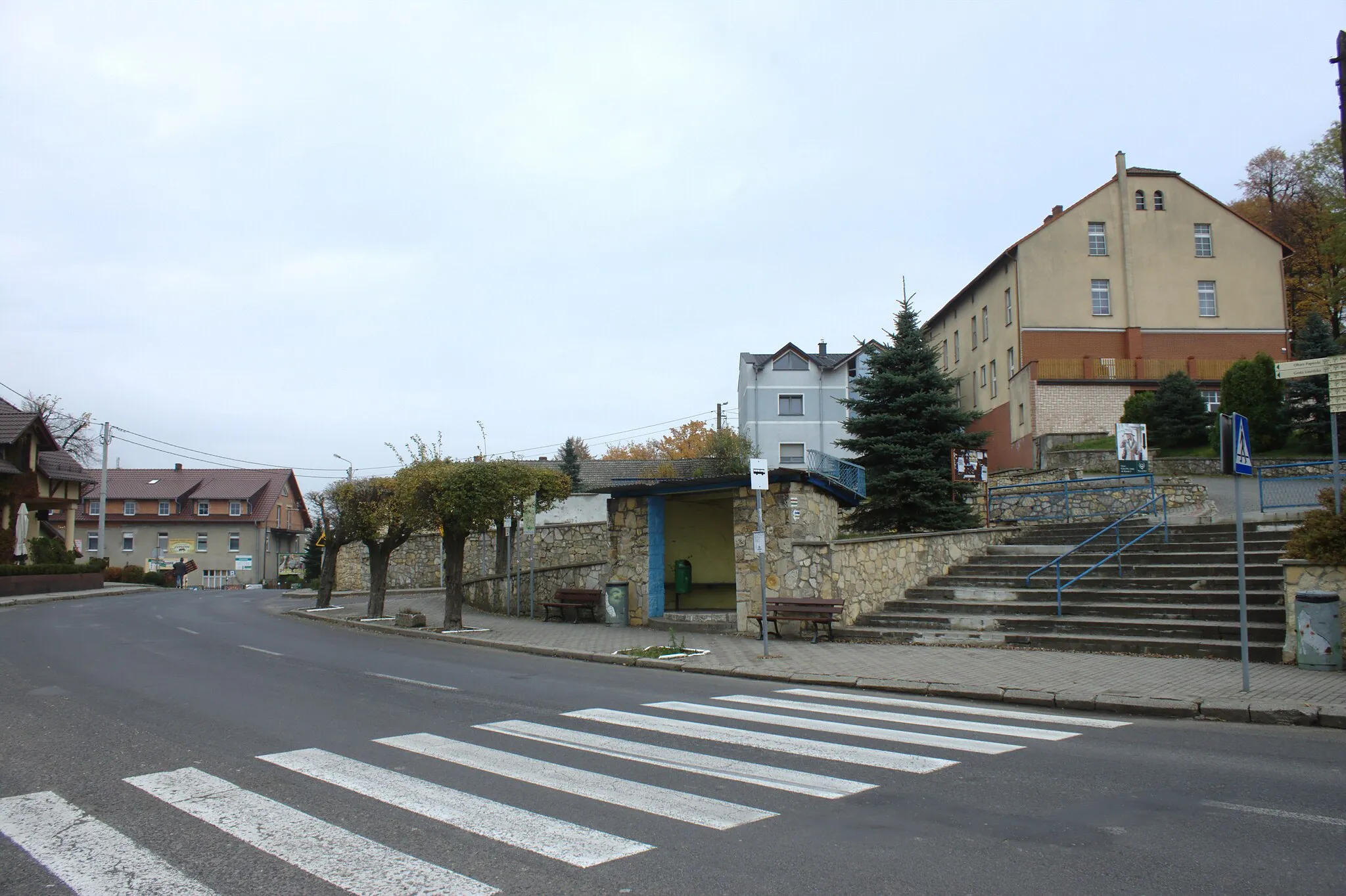 Photo showing: Main square in Góra Świętej Anny, Opole Voivodeship, Poland