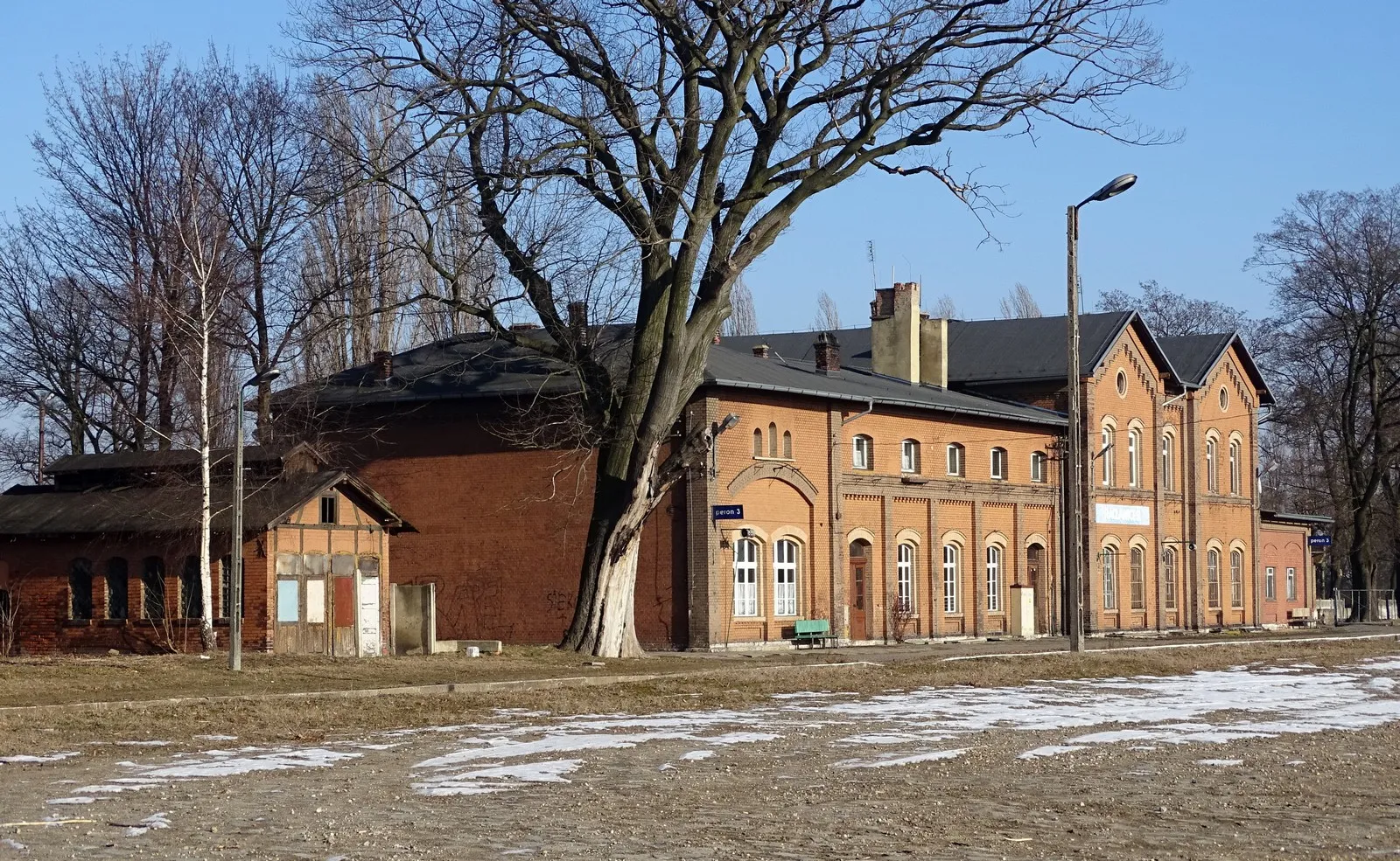 Photo showing: Stacja kolejowa Racławice Śląskie