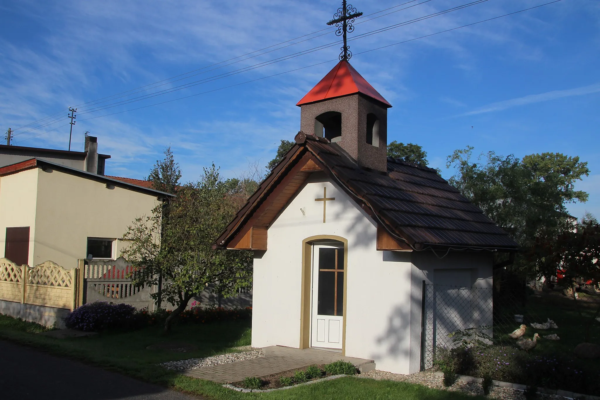 Photo showing: Kaplica w Przedborowicach – wieś w Polsce w województwie opolskim, w powiecie kędzierzyńsko-kozielskim, w gminie Pawłowiczki.