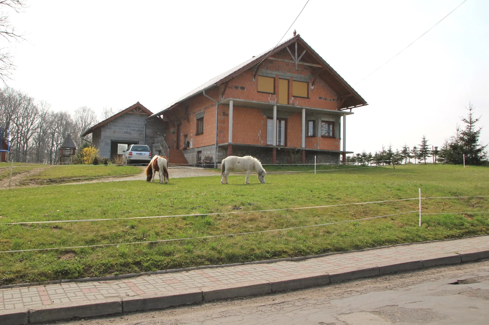 Photo showing: Bytków, (dodatkowa nazwa w j. niem. Pickau),  – wieś w Polsce w województwie opolskim, w powiecie kędzierzyńsko-kozielskim, w gminie Reńska Wieś.