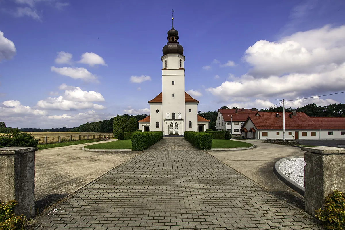 Photo showing: Kościół św. Józefa Robotnika