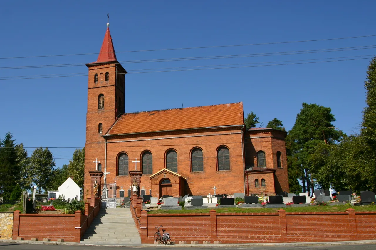Photo showing: Nowy Browiniec – kościół par. p.w. Wszystkich Świętych, 1845 (zabytek nr 583/59 z 1.07.1959).
