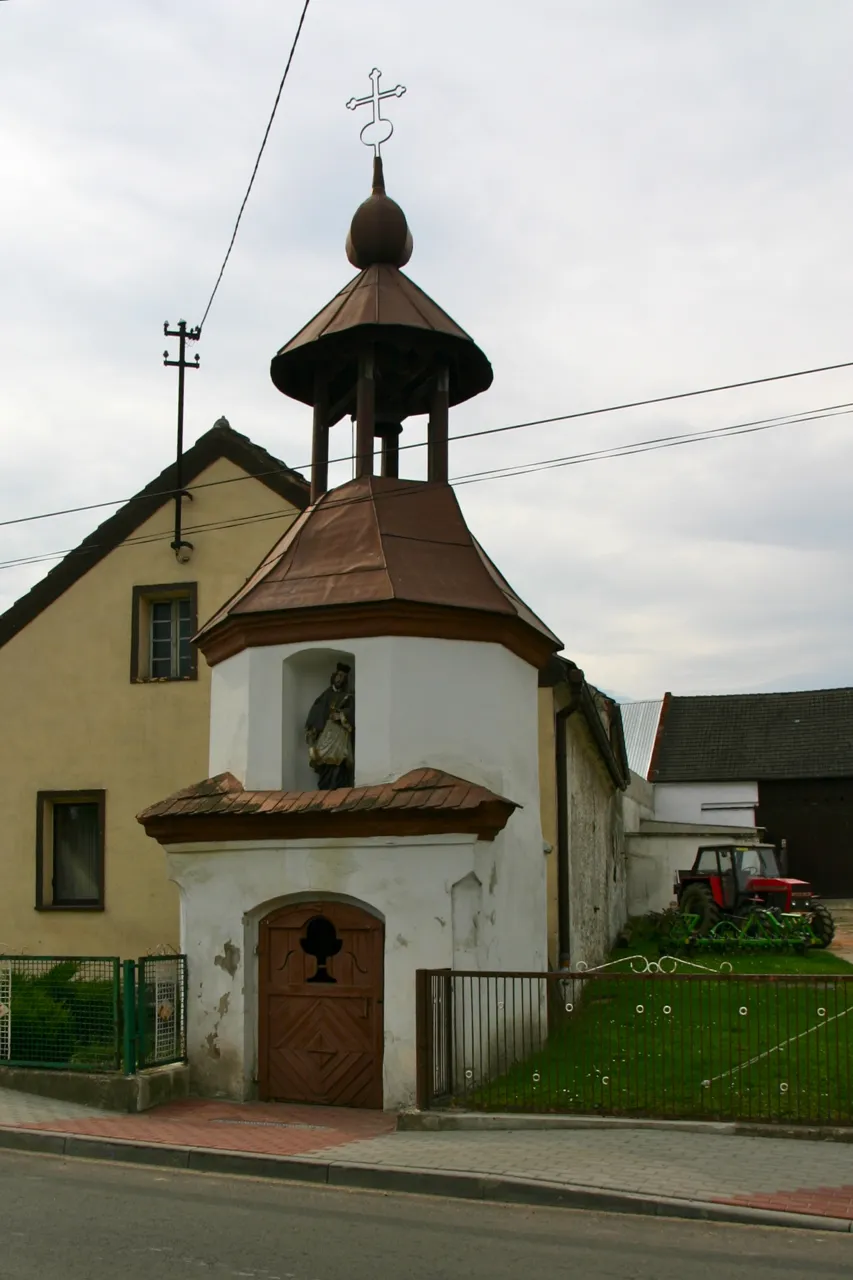 Photo showing: Błażejowice Dolne (dodatkowa nazwa w j. niem. Blaschewitz) – wieś w Polsce położona w województwie opolskim, w powiecie prudnickim, w gminie Głogówek.