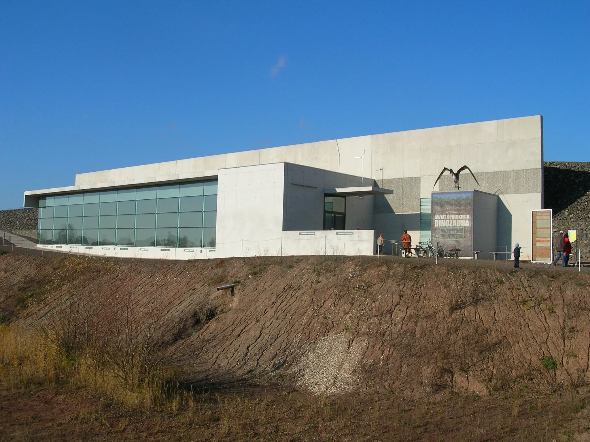 Photo showing: Building of exhibition of the Triassic tetrapods fossils at Krasiejów (Opole Silesia).