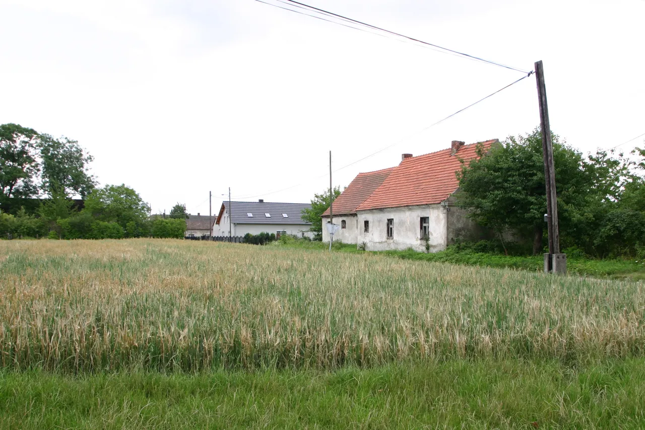 Photo showing: Brzeźnica (dodatkowa nazwa w j. niem. Bresnitz) – wieś w Polsce położona w województwie opolskim, w powiecie prudnickim, w gminie Biała.