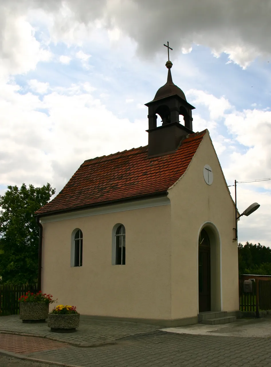 Photo showing: Dombrowka, polnisch Dąbrówka ist eine Ortschaft in der Gemeinde Gogolin im Powiat Krapkowicki in der polnischen Wojewodschaft Oppeln.