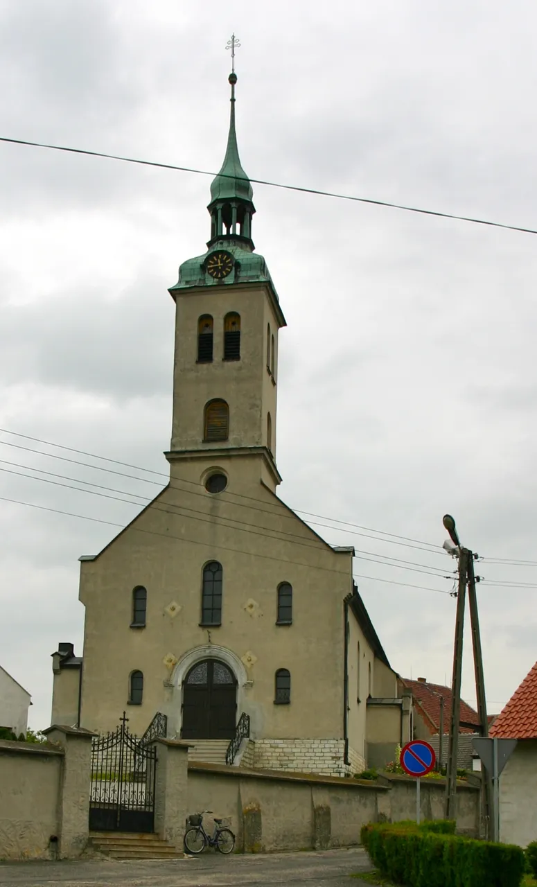 Photo showing: Kościół par. pw. śś. Fabiana i Sebastiana w Kórnicy (niem. Körnitz) w gminie Krapkowice.