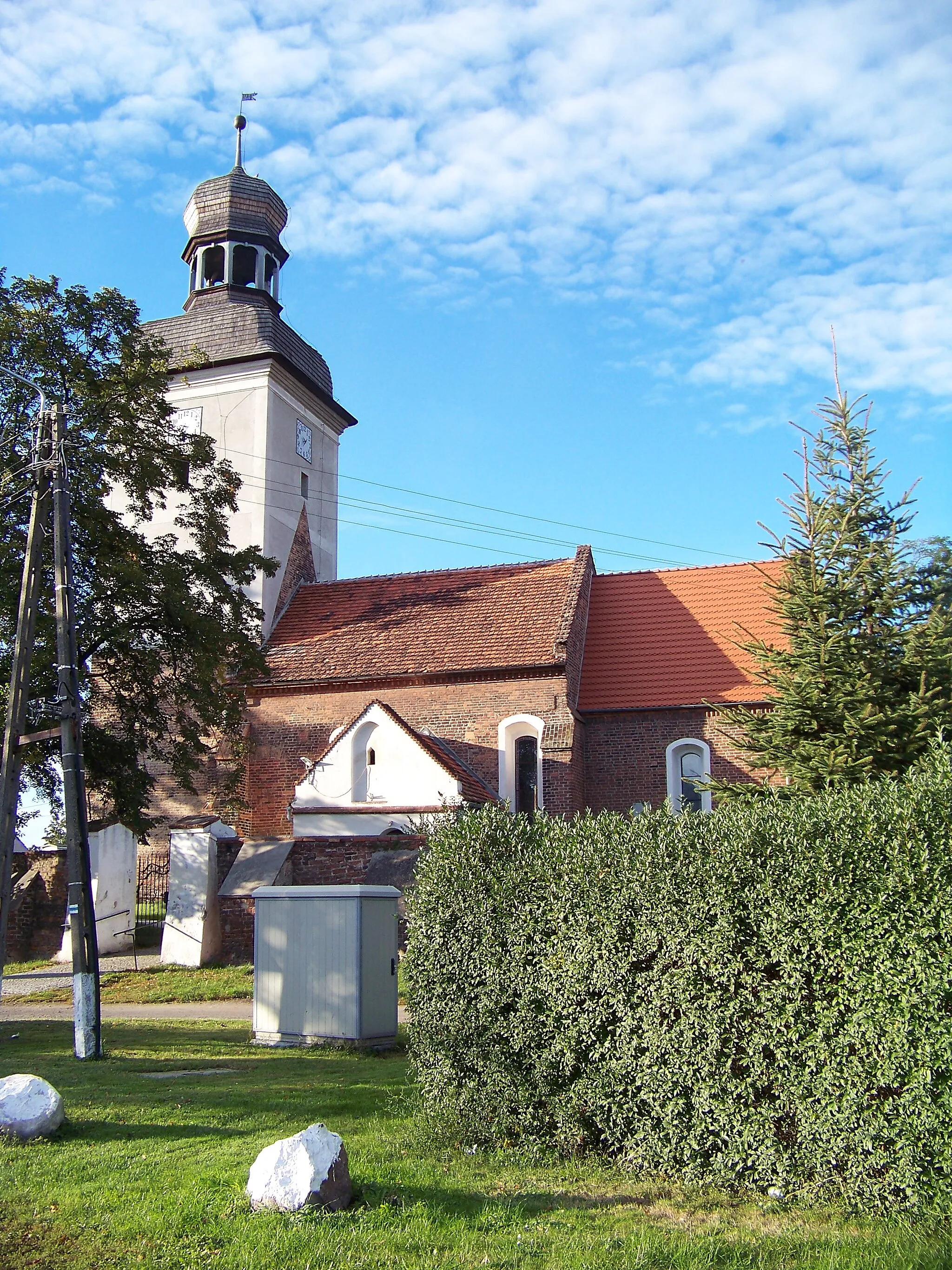 Photo showing: Strzelniki - kościół filialny p.w. św. Antoniego, widok z profilu  (zabytek nr 708/64 z 02.03.1964)