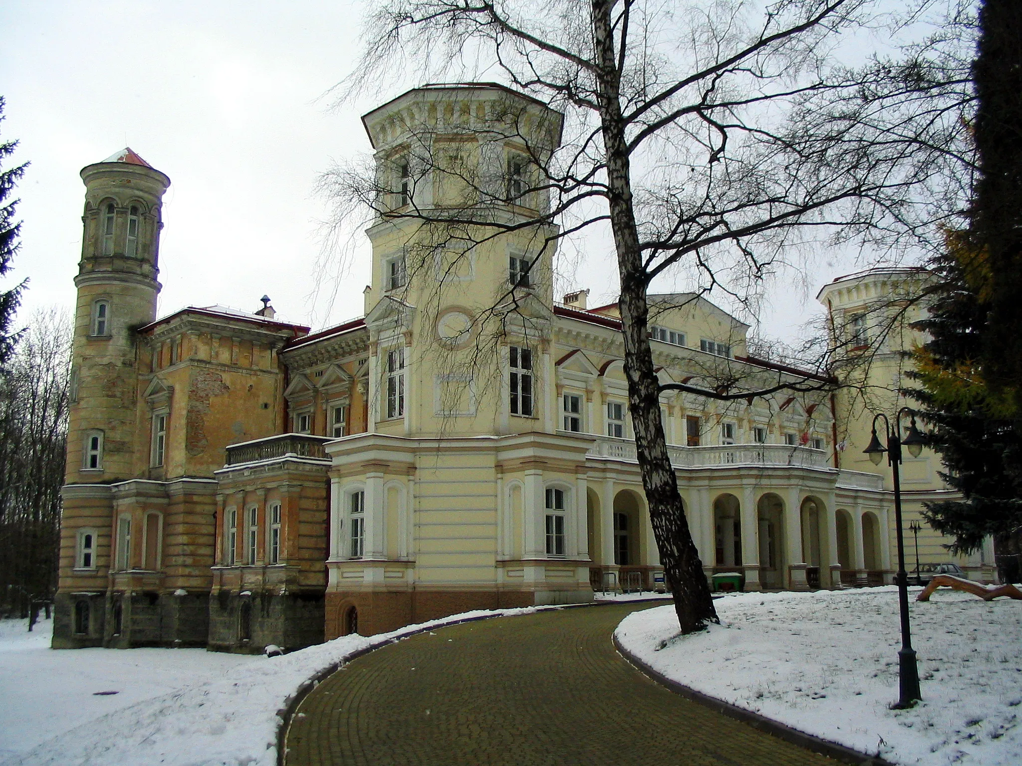 Photo showing: Lubomirski's Palace in Przemyśl, Poland. Państwowa Wyższa Szkoła Wschodnioeuropejska.