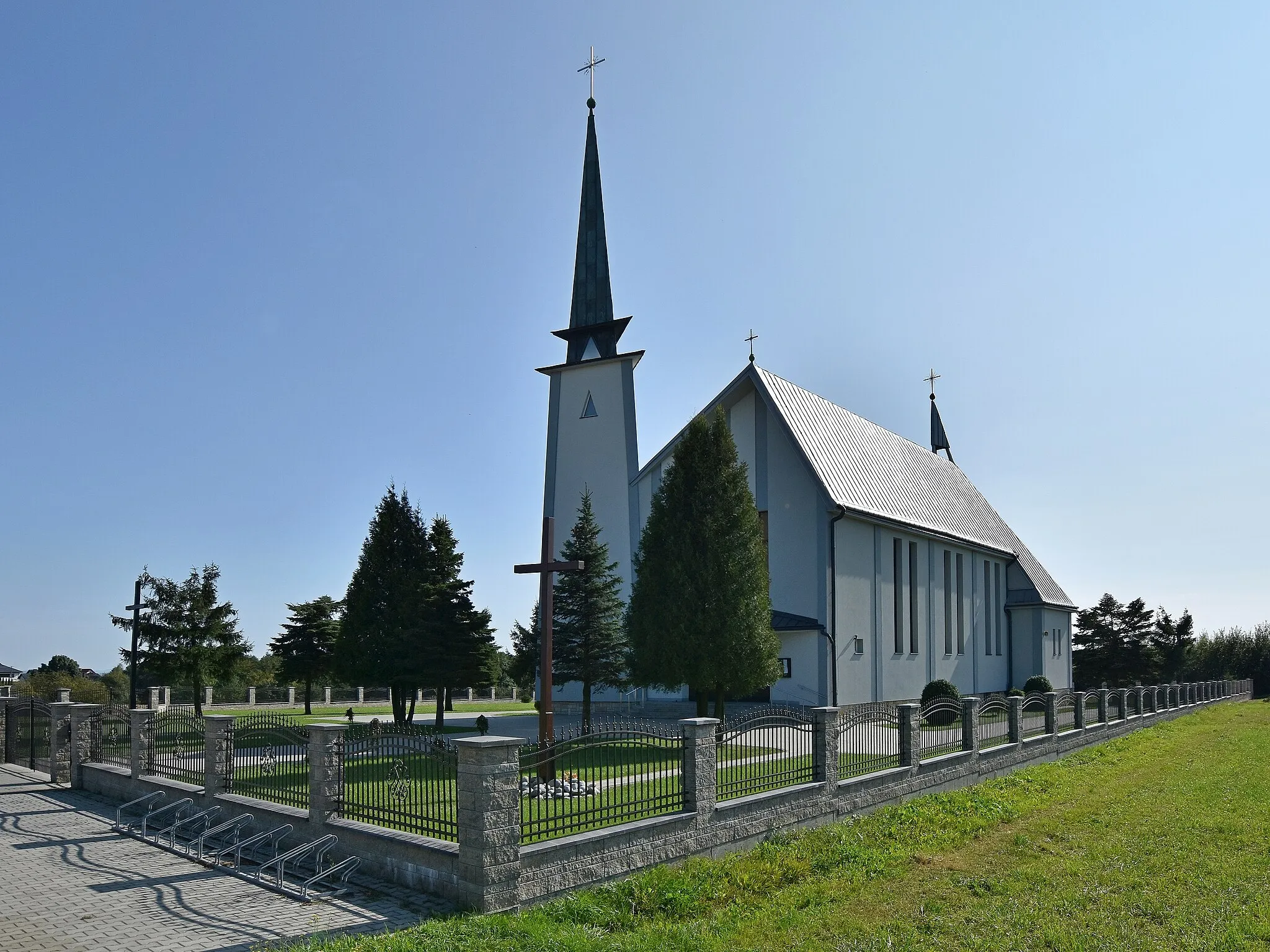 Photo showing: Głobikowa, kościół Matki Bożej Królowej Polski