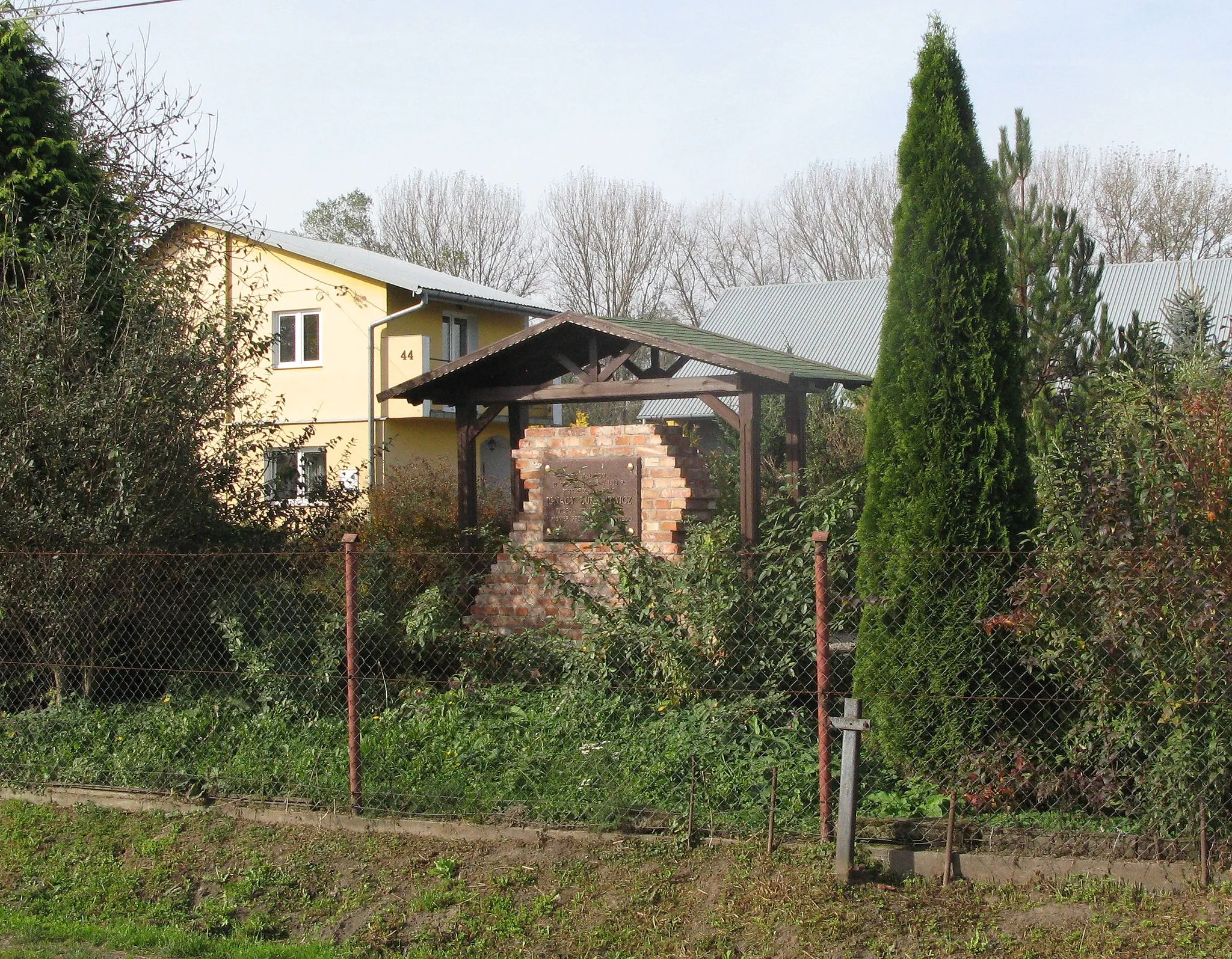 Photo showing: Birthplace of Ignacy Łukasiewicz in Zaduszniki.