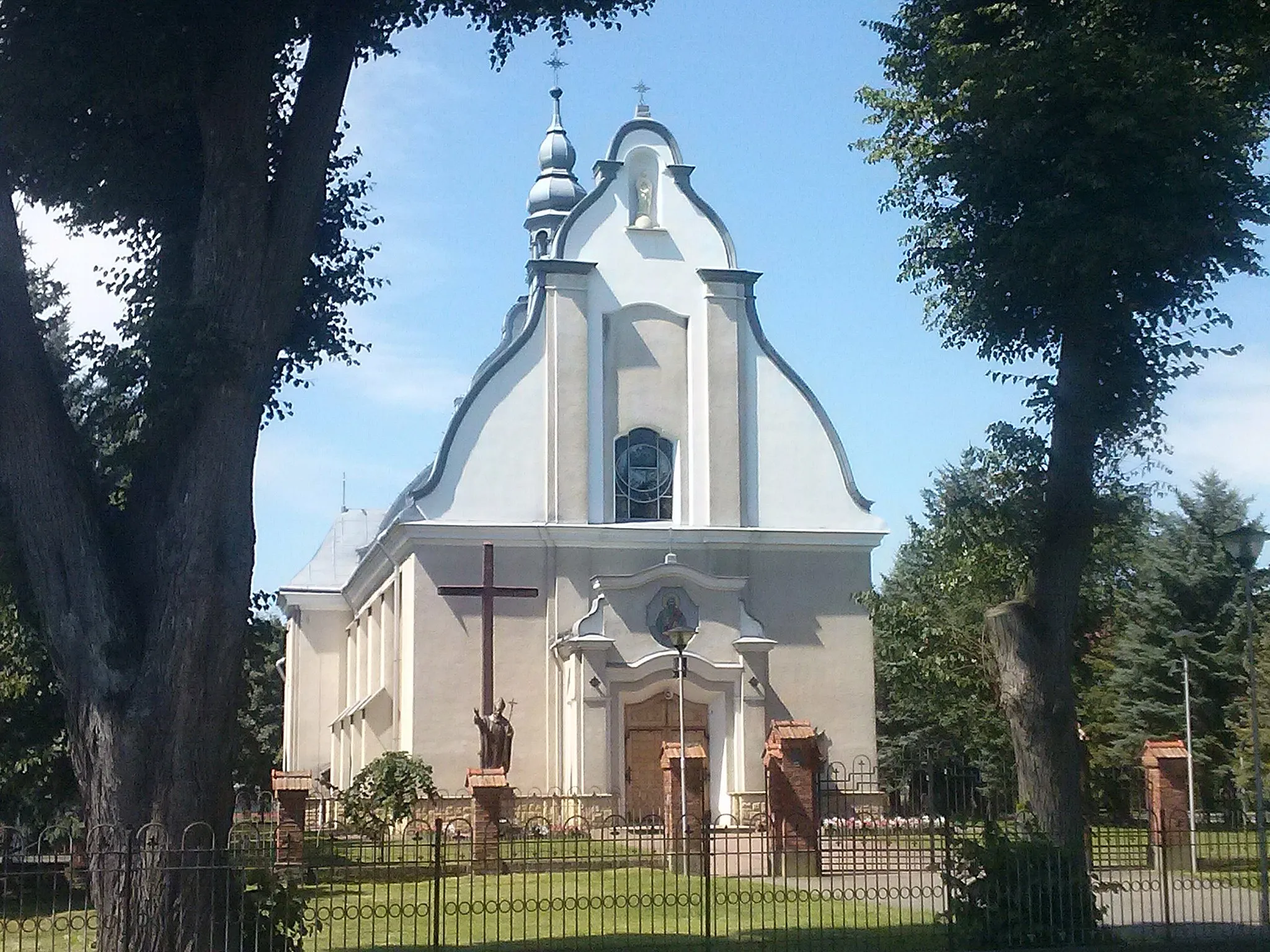 Photo showing: Kościół parafialny w Wiązownicy