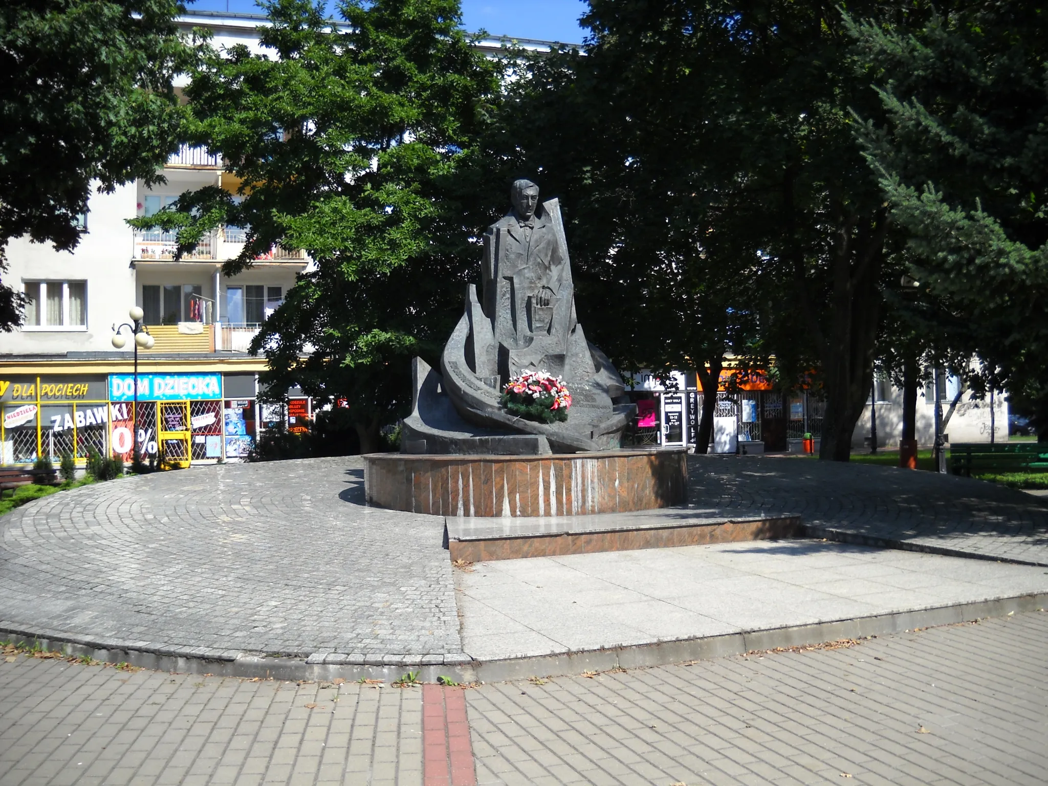 Photo showing: Pomnik Eugeniusza Kwiatkowskiego