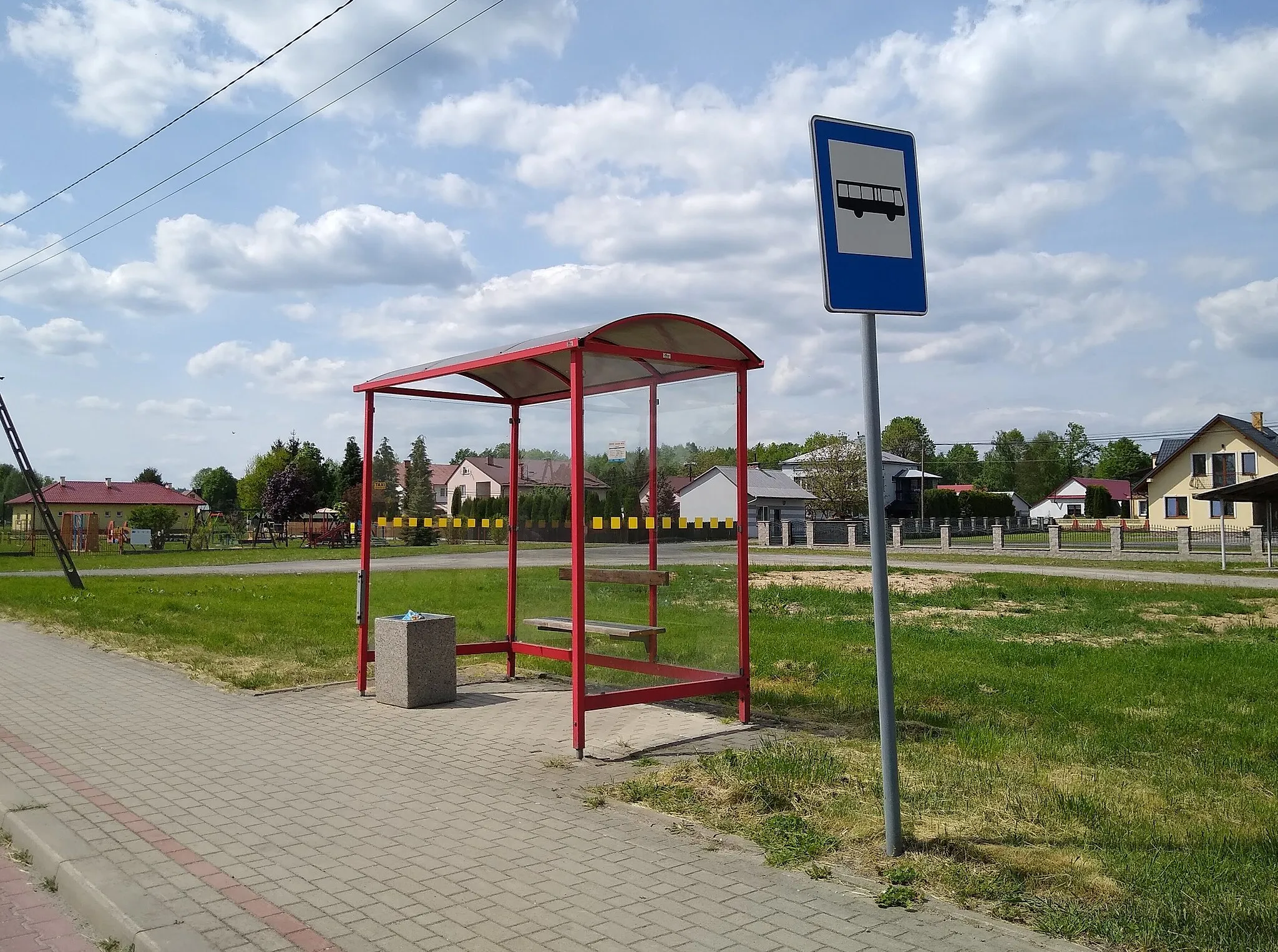 Photo showing: Siedlanka - przystanek Siedlanka Stadion 57