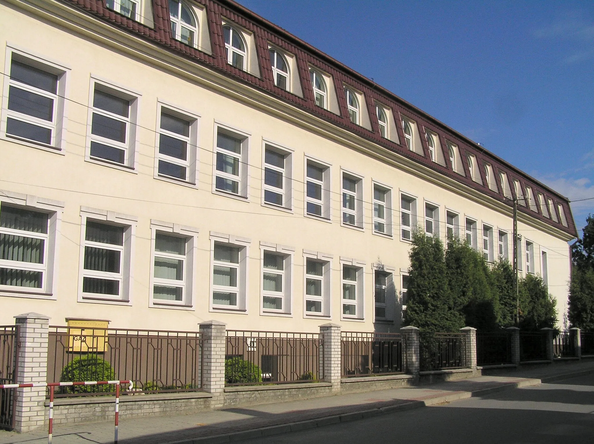 Photo showing: Gymnasium (school) in Sędziszów Małopolski