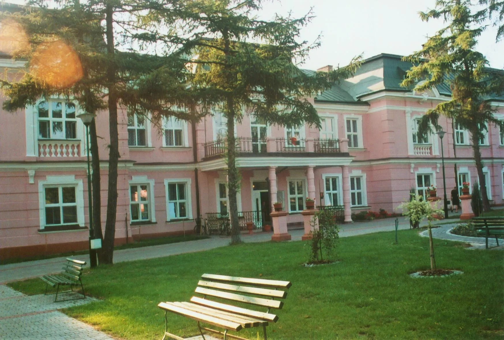 Photo showing: Palace in Ruda Różaniecka, Poland