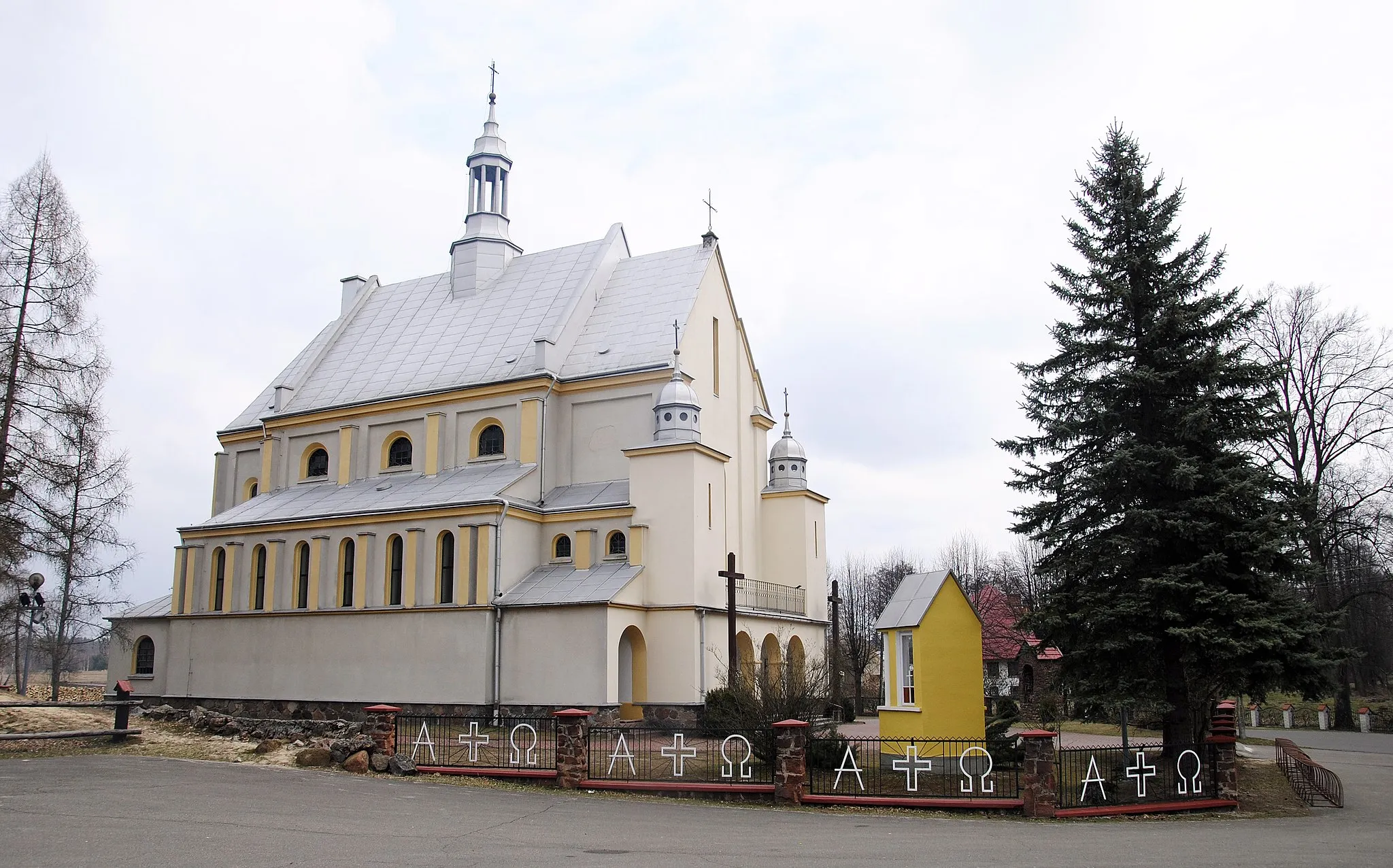 Photo showing: Kościół Św. Mikołaja Biskupa w Majdanie Sieniawskim