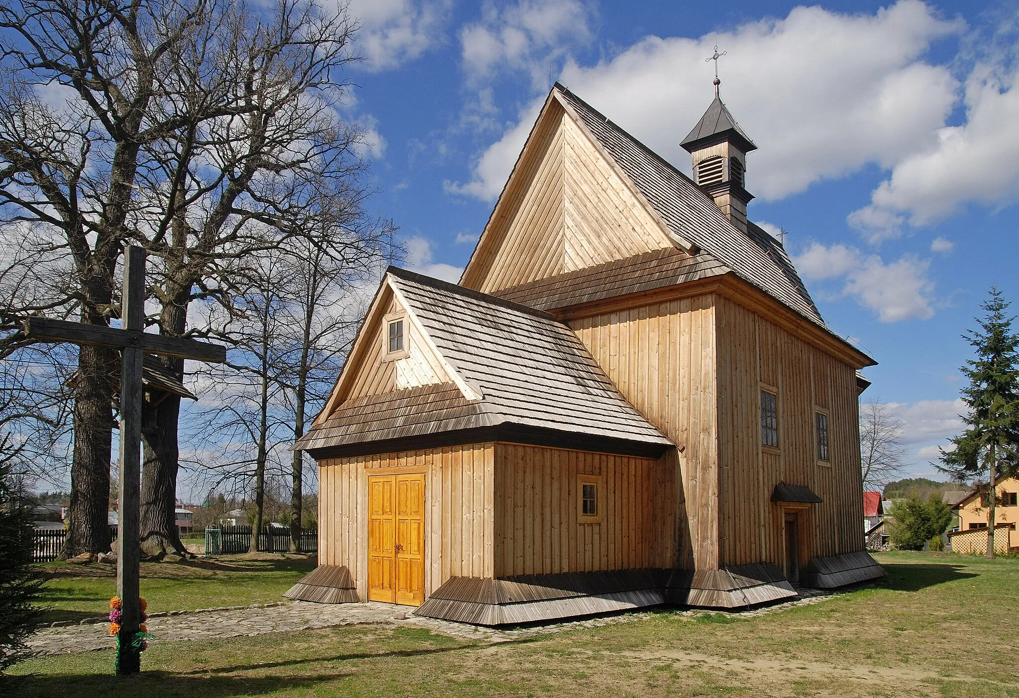 Photo showing: wieś Łukawiec, kościół Objawienia Pańskiego