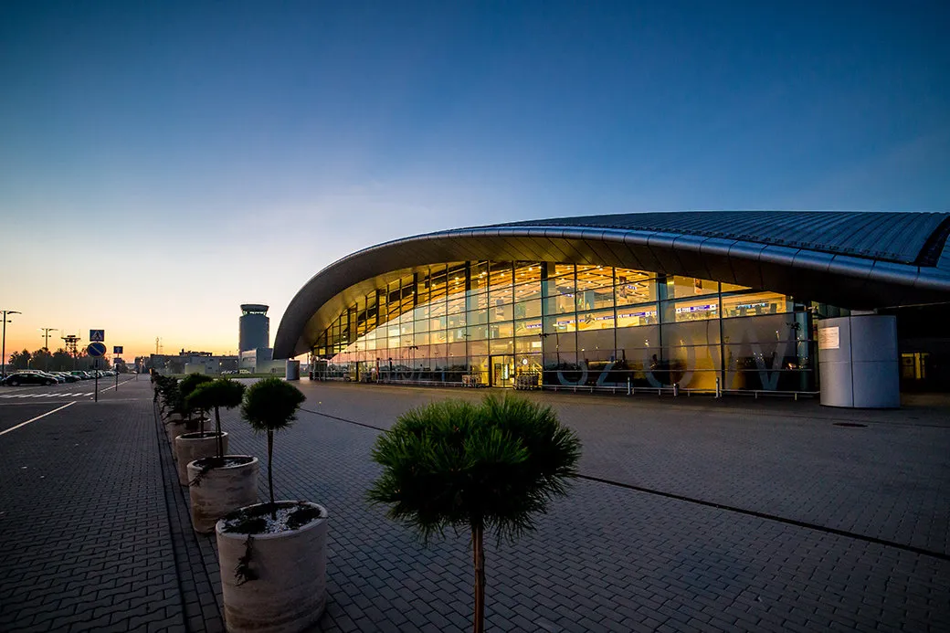 Photo showing: Rezszow airport. New passenger terminal