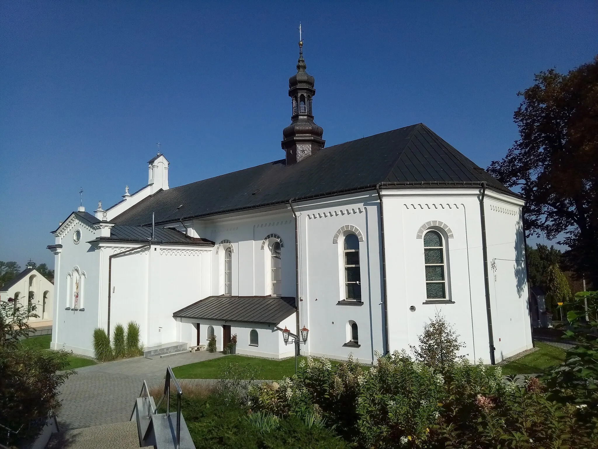 Photo showing: Kościół parafialny św. Barbary w Grodzisku Dolnym