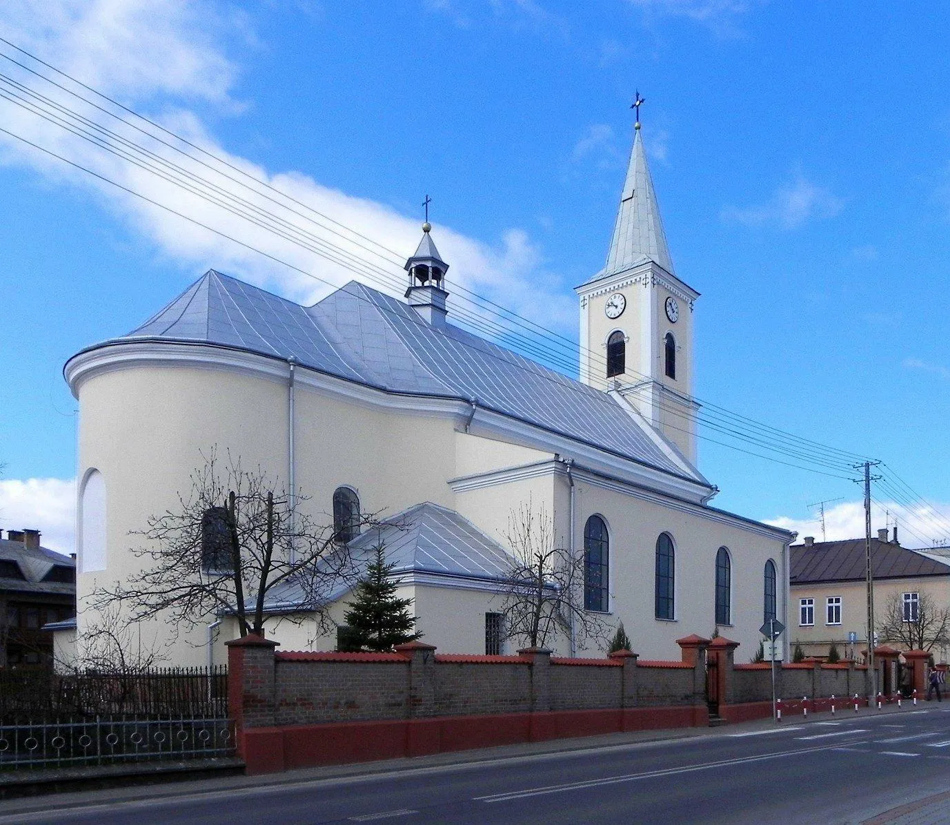 Photo showing: Kościół pw. Św. Wojciecha w Cieszanowie.