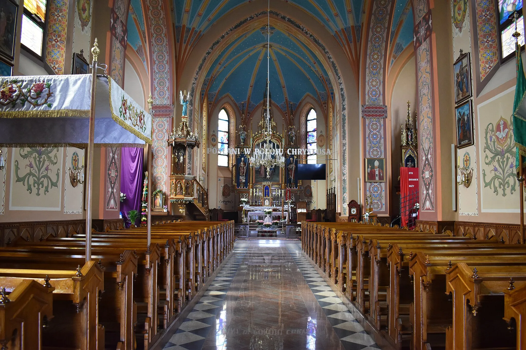 Photo showing: Wnętrze kościoła pw. św. Józefa w Wysokiej Strzyżowskiej