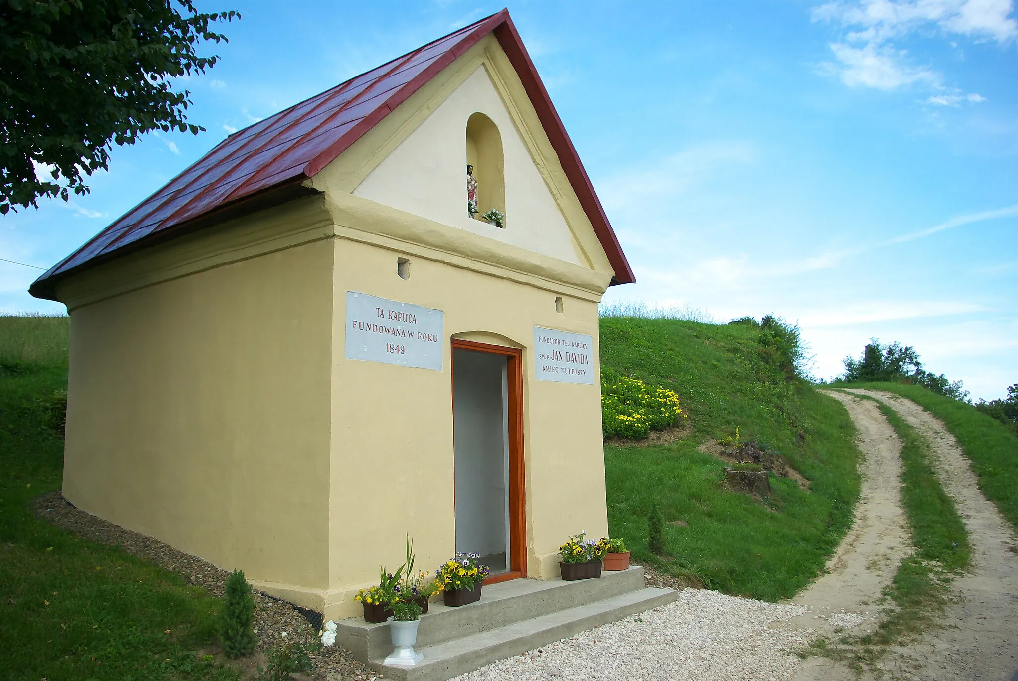 Photo showing: Kapliczka przydrożna Jana Davida z 1849 w Srogowie Dolnym