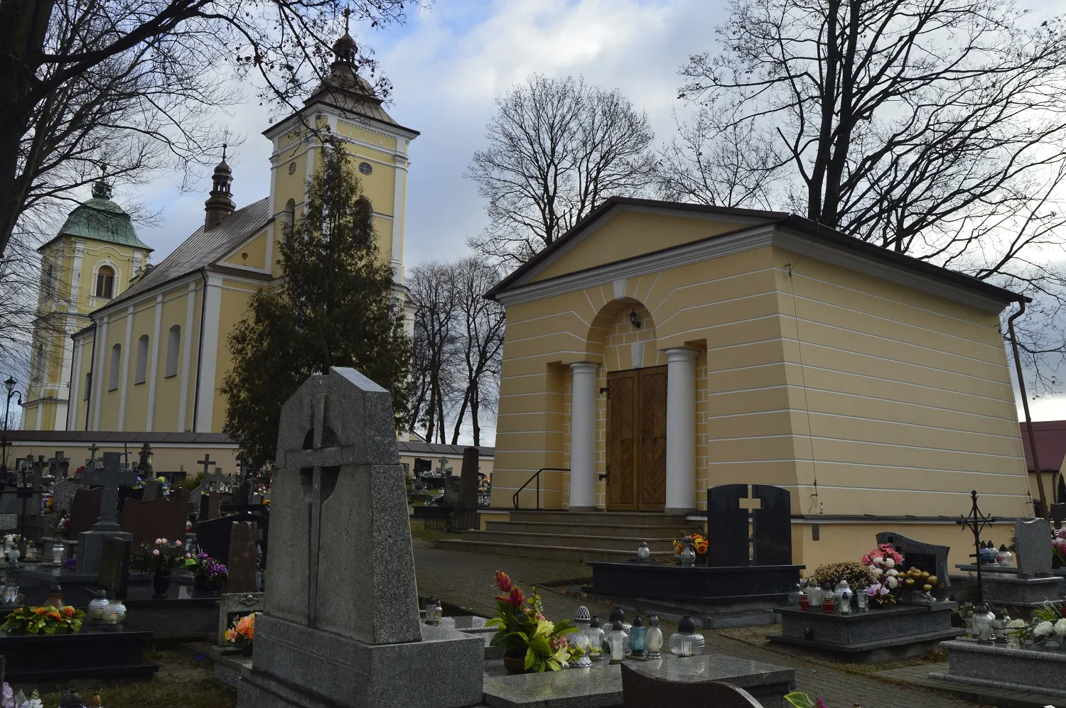 Photo showing: Kaplica rodu Kozłowieckich w Majdanie Krolewskim